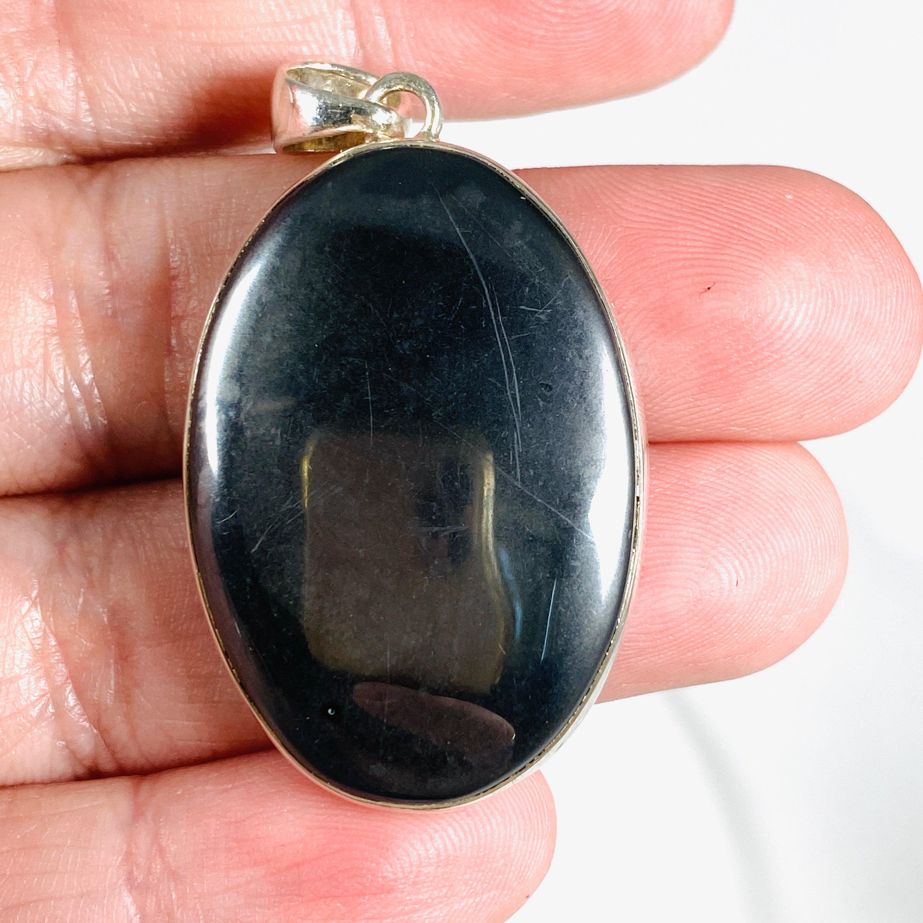 Elegant Hematite Oval Pendant Necklace KPGJ2998 - Perfect for Meditation, Energy Healing & Spiritual Jewelry Gifts