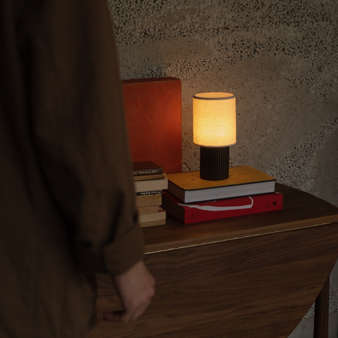 Modern Manhattan Table Lamp - Stylish LED Desk Light for Home Office, Bedroom & Living Room - Perfect for Reading, Working & Decor