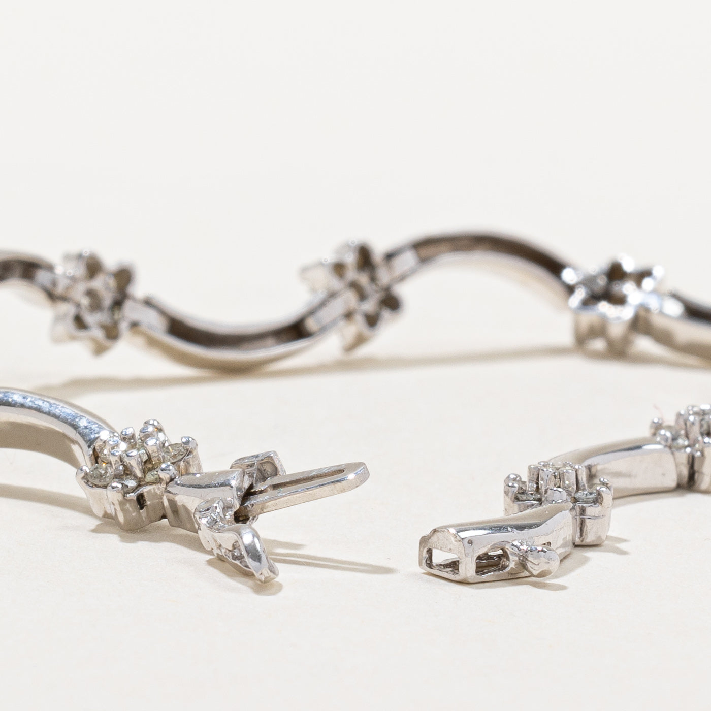 1.40ctw Diamond Floral Link Bracelet for Women | 7 Inch Adjustable Luxury Tennis Bracelet | Perfect for Weddings, Anniversaries & Special Occasions