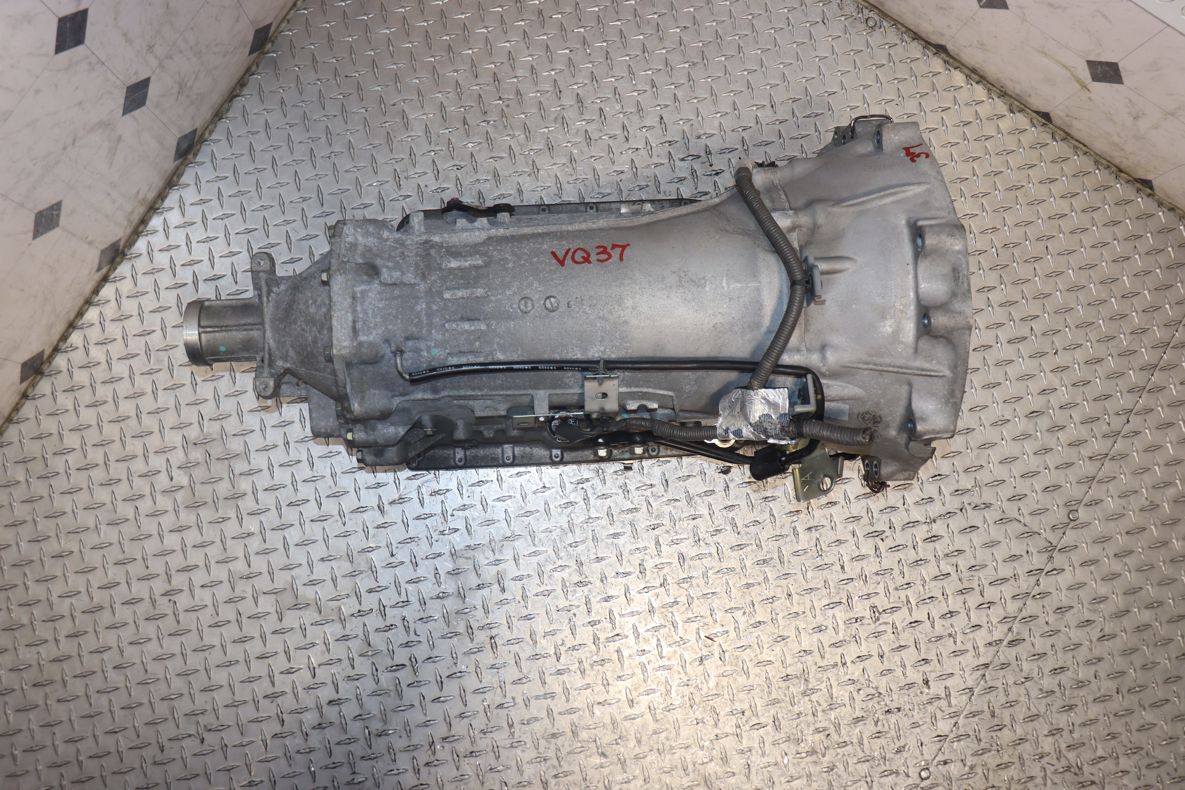 JDM VQ37 7-Speed Automatic Transmission for Infiniti Q70 (2014-2018), Q50/Q60 (2014-2015), G37 (2008-2013) & Nissan 370Z (2009-2019) - High Performance Replacement Part for Smooth Gear Shifting