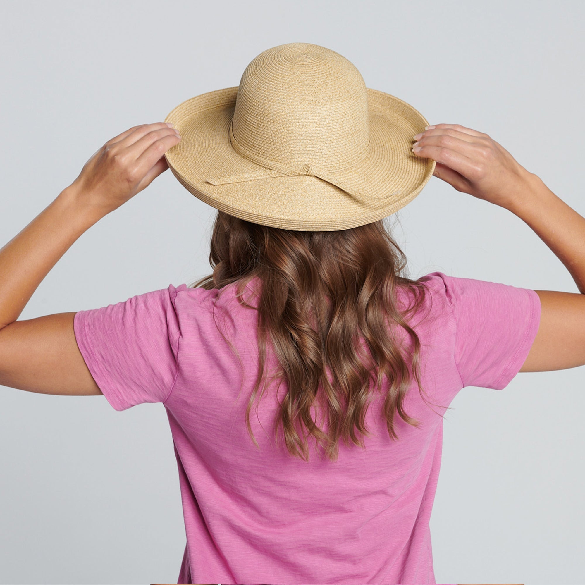 Women's Classic Paper Braided Sun Hat - Wide Brim UV Protection Summer Beach Hat for Outdoor Travel, Gardening & Vacation