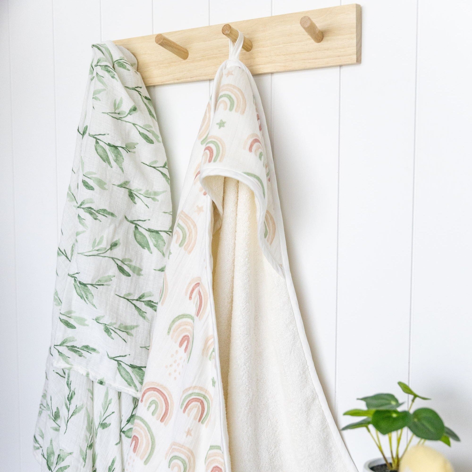 Soft & Absorbent Crane Baby Hooded Towel - 100% Cotton Newborn Bath Towel with Cute Animal Design for Infants & Toddlers - Perfect for Bath Time, Swimming & Beach Outings