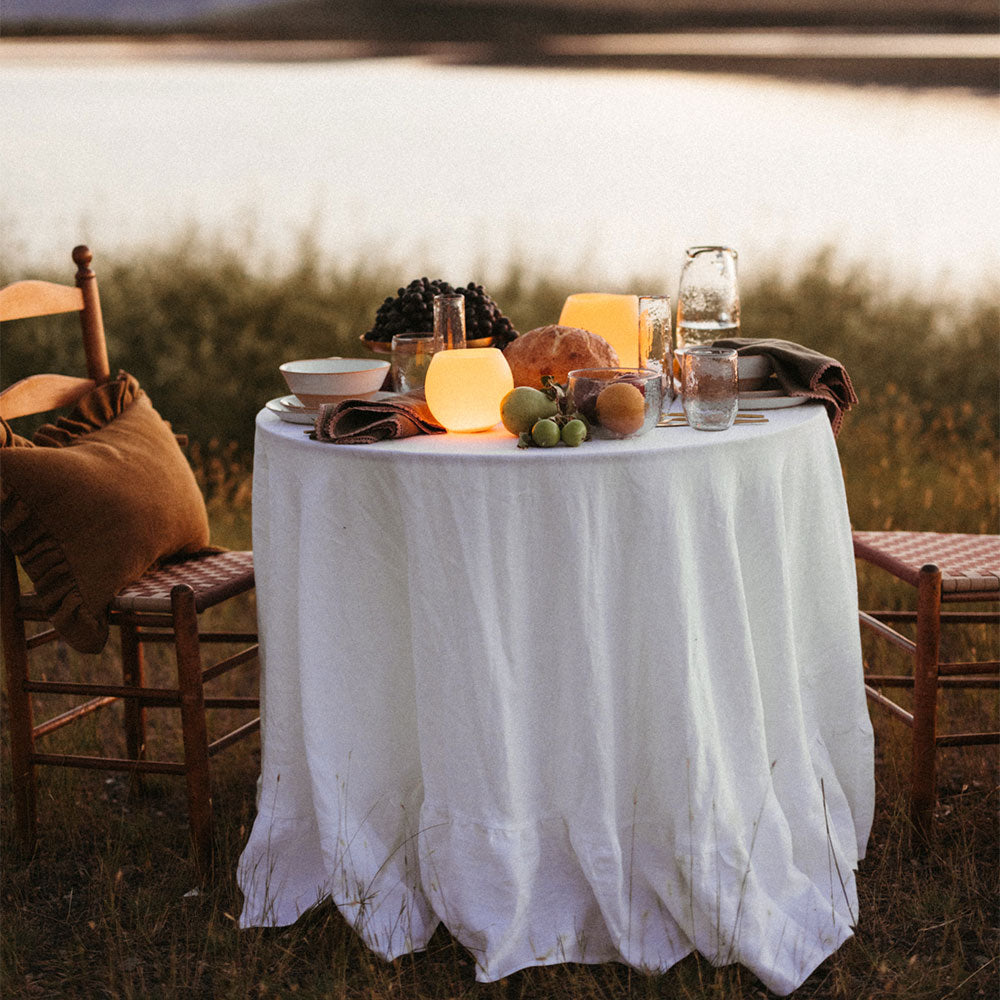 Elegant Round Ruffle Tablecloth for Dining Room - Perfect for Weddings, Parties & Home Decor