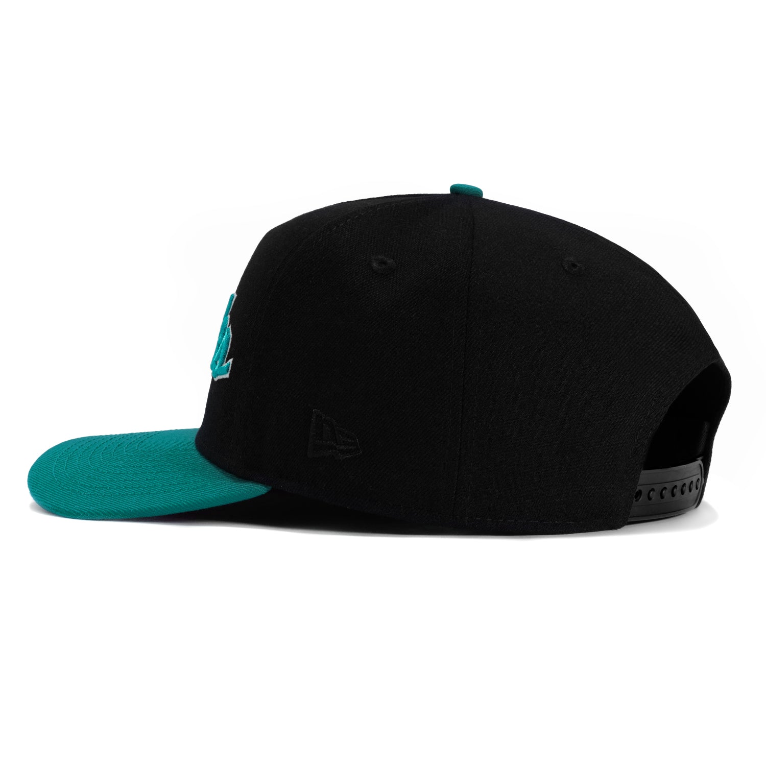 New Era 9Fifty Snapback Hat - San Jose Sharks Logo Patch & Script Design - Black & Teal Adjustable Baseball Cap for Men & Women - Perfect for Sports Games, Streetwear & Casual Outfits