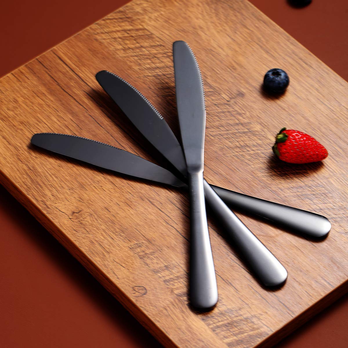 Berglander 4-Piece Black Dinner Knives Set - Stainless Steel with Titanium Plating, Shiny Black Butter Knife & Spreader - Durable, Dishwasher Safe - Perfect for Fine Dining, Dinner Parties & Everyday Use