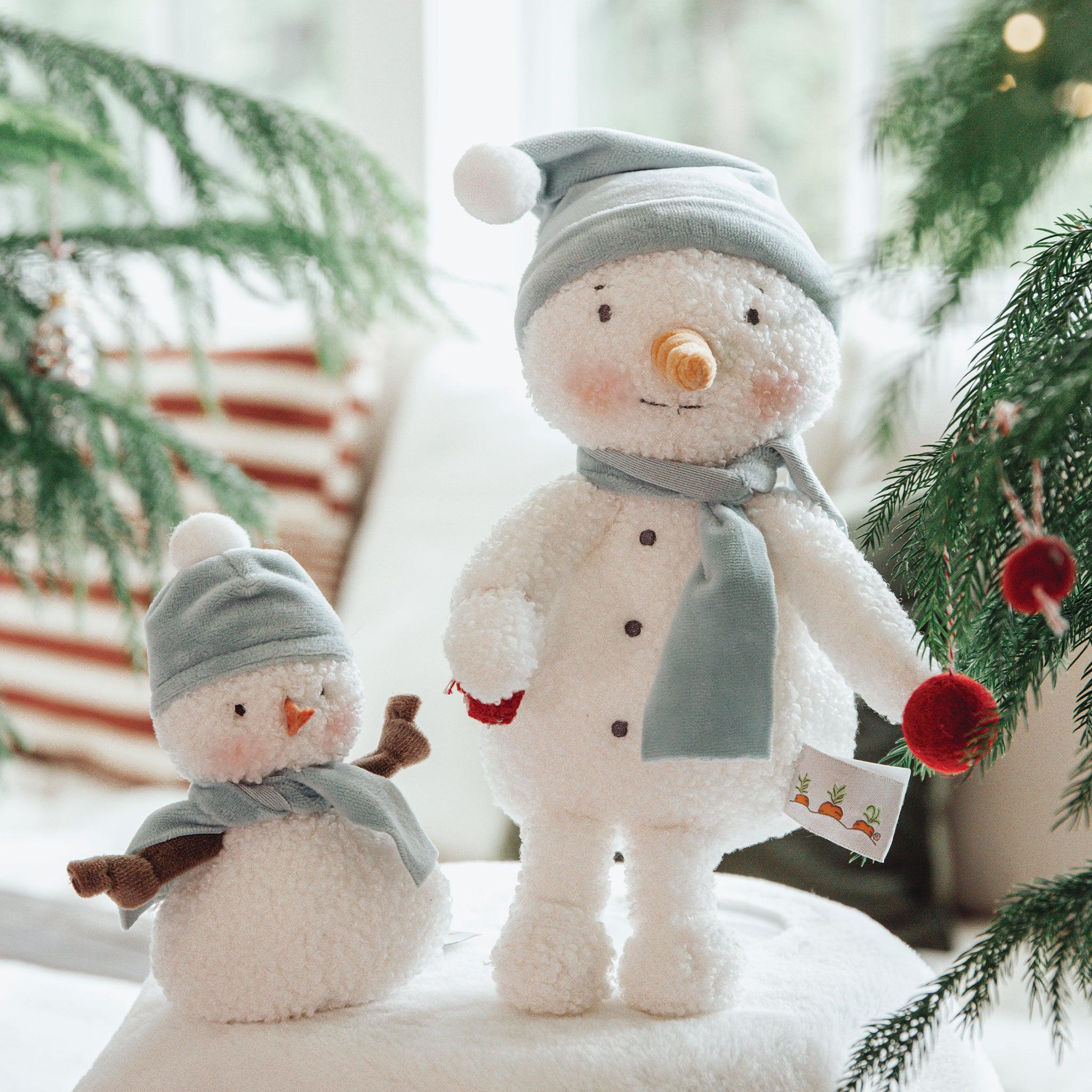 Chilly the Snowman - Adorable Winter Snowman Decor for Christmas & Holiday Home Decoration - Perfect for Indoor & Outdoor Festive Decor