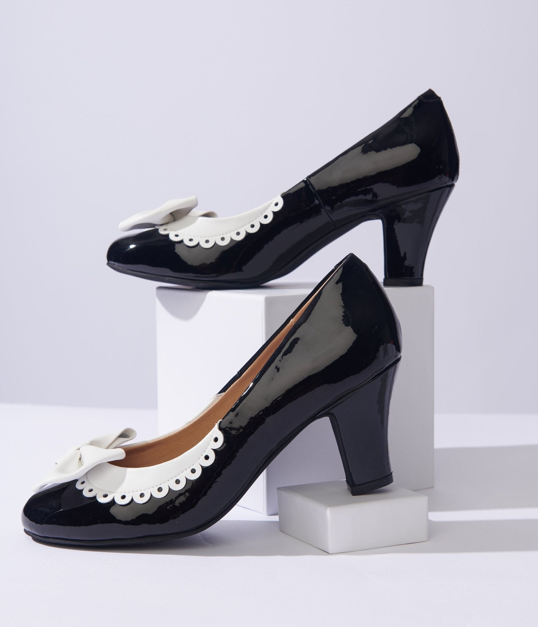 Vintage Black & White Bow Patent Leather Pumps - Elegant Women's Dress Shoes for Weddings, Parties & Special Occasions