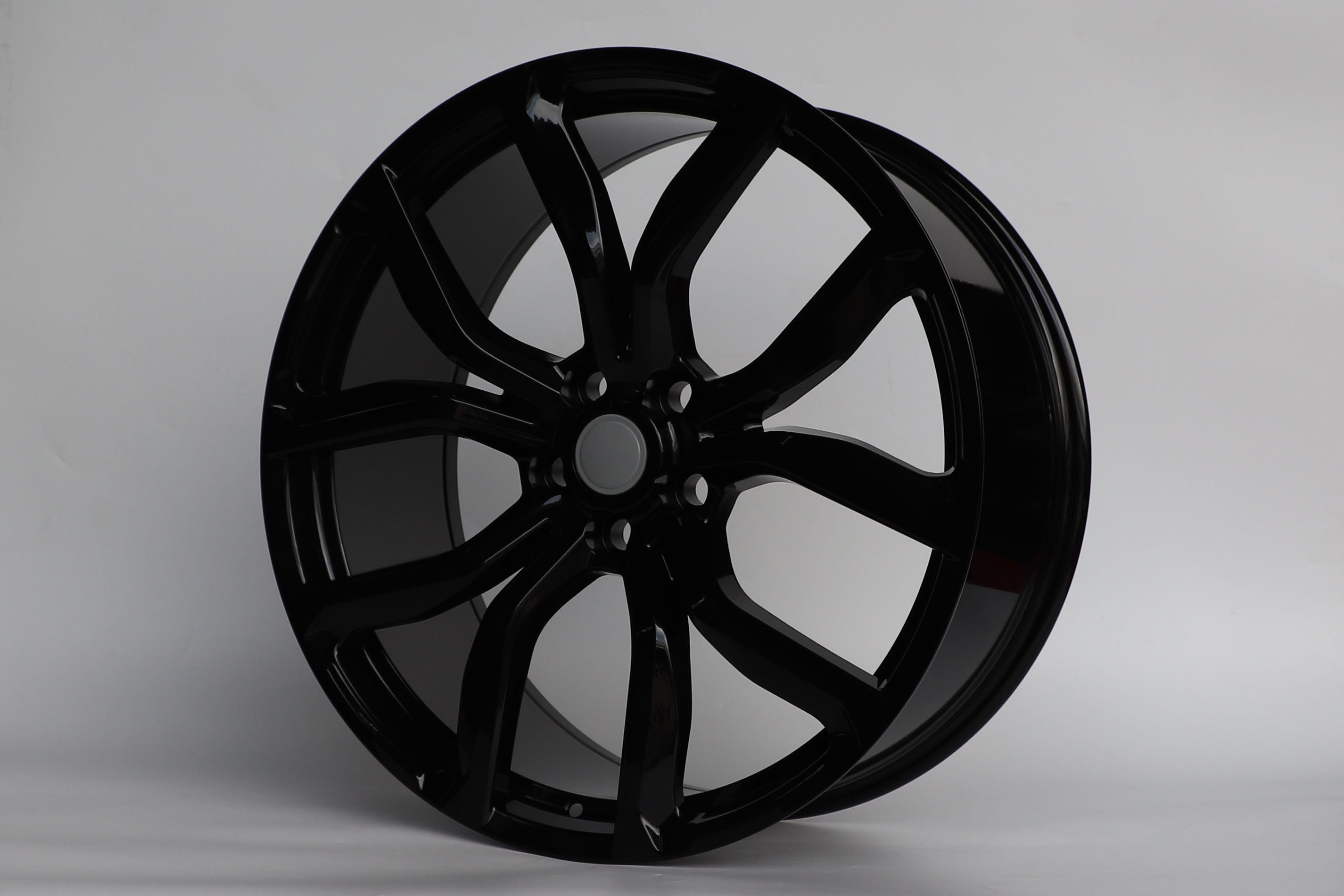 22-Inch Alloy Wheels for Range Rover Vogue, Sport, Defender, Discovery & LR3/LR4 - Premium Off-Road & Luxury SUV Rims for Adventure & Urban Driving