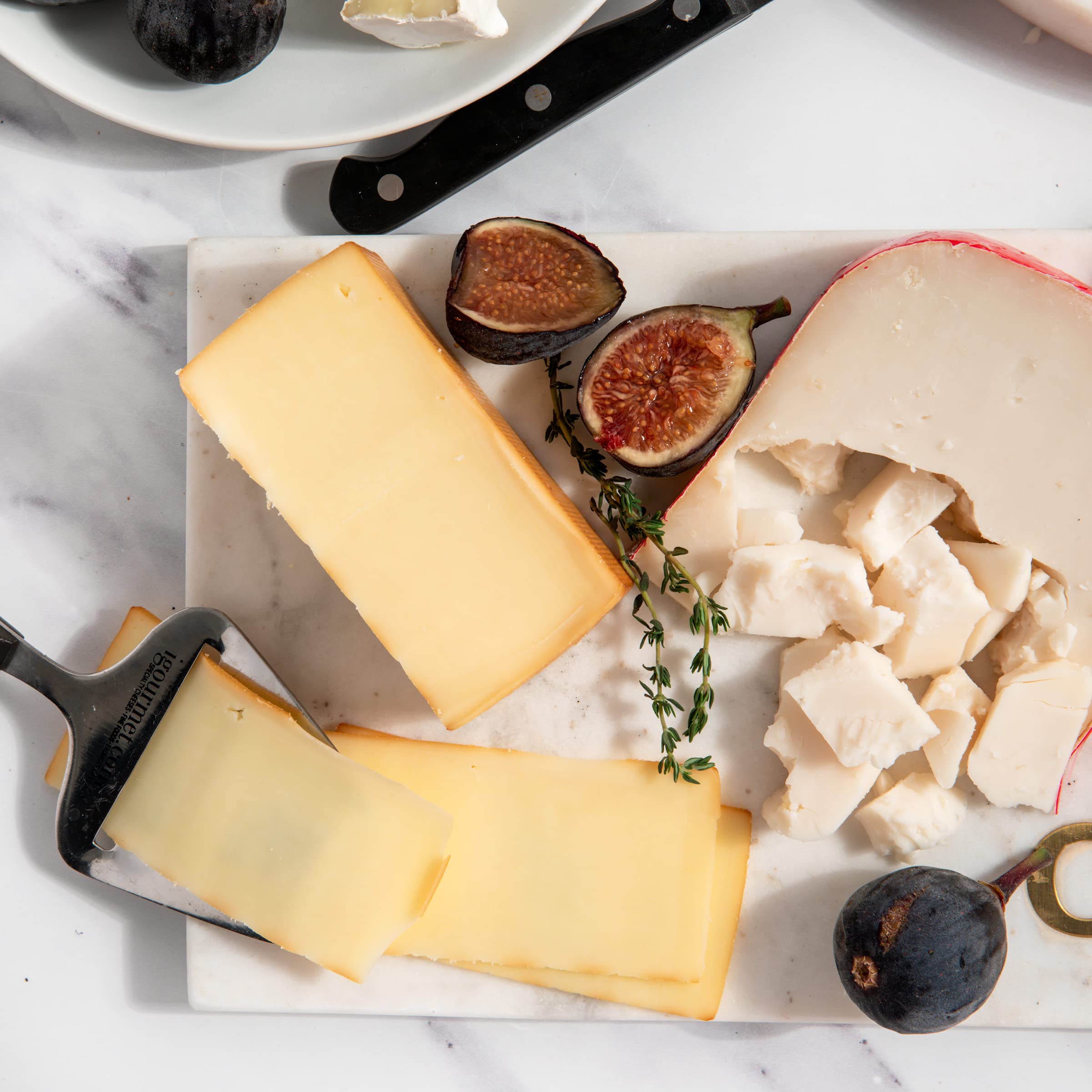 igourmet Cheese Sampler - Premium Royal 8-Cheese Assortment with Blue, Goat, Nutty, Smoked, Tangy, Spanish, Creamy & Swiss Cheeses | Perfect for Charcuterie Boards, Wine Pairings & Gourmet Gifts