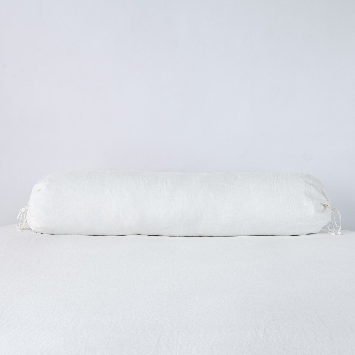 Soft & Breathable Linen Throw Pillow Cover - 18x18 Inches - Decorative Cushion for Sofa, Bed, Chair - Home Decor & Cozy Living Room Accessories