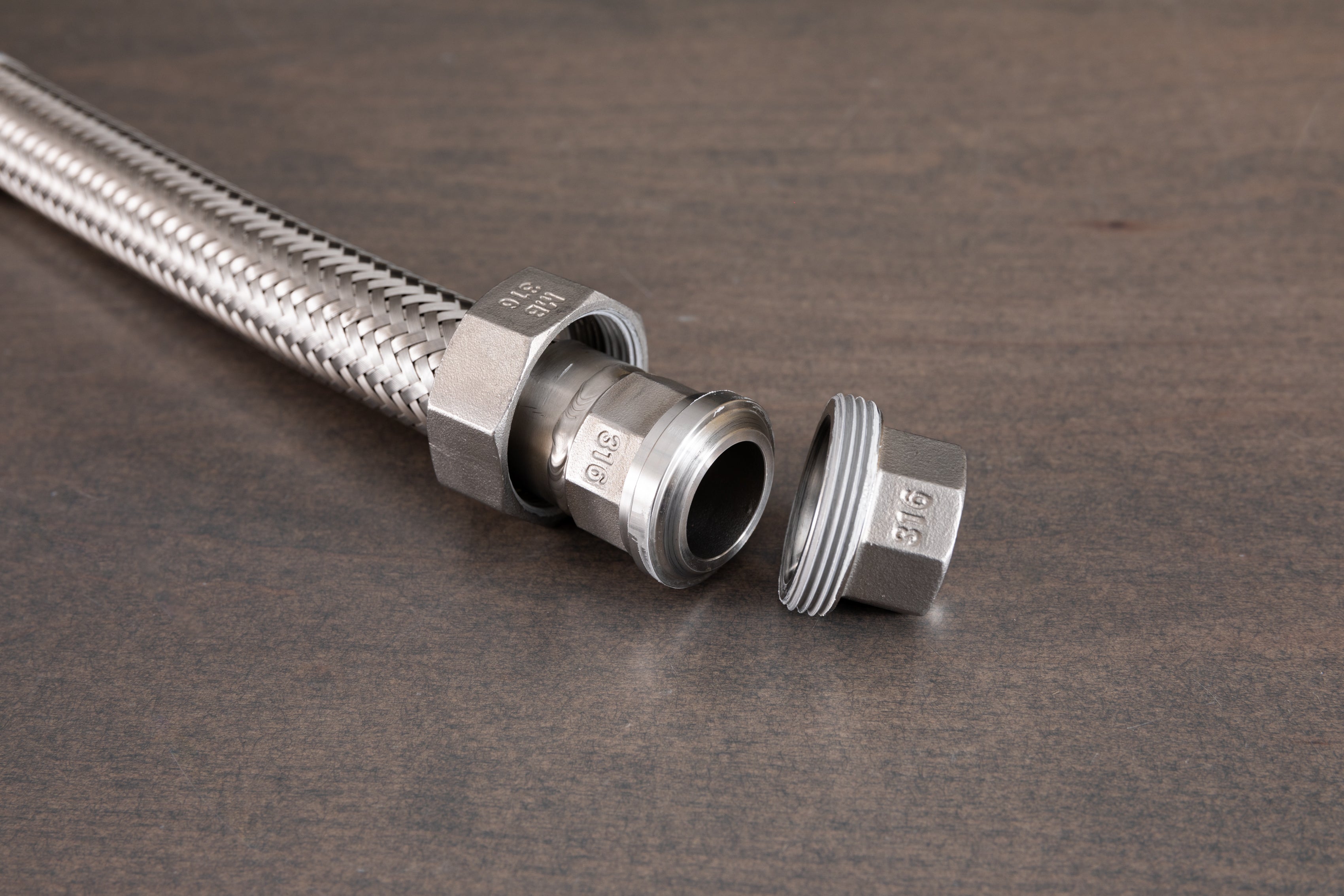 Premium Stainless Steel Inlet Hose for Prevost Piping Kit - 3/4