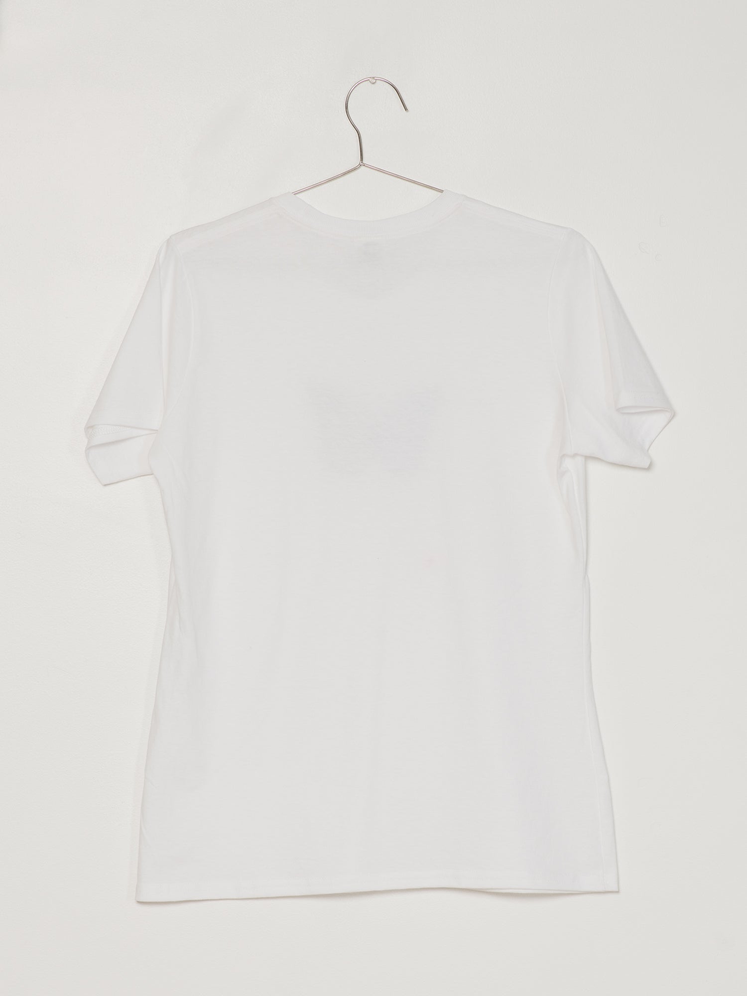Butterfly White L Women's T-Shirt - Soft Cotton Casual Tee for Everyday Wear | Perfect for Outfits, Layering & Lounge
