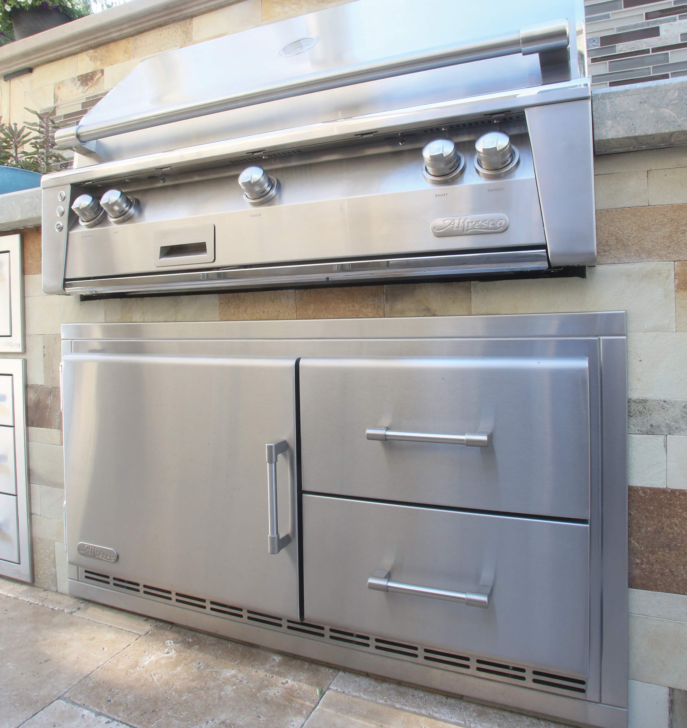 Alfresco ARXE-42 Stainless Steel Built-In Under Grill Refrigerator - Outdoor Kitchen, BBQ, and Patio Cooling Solution