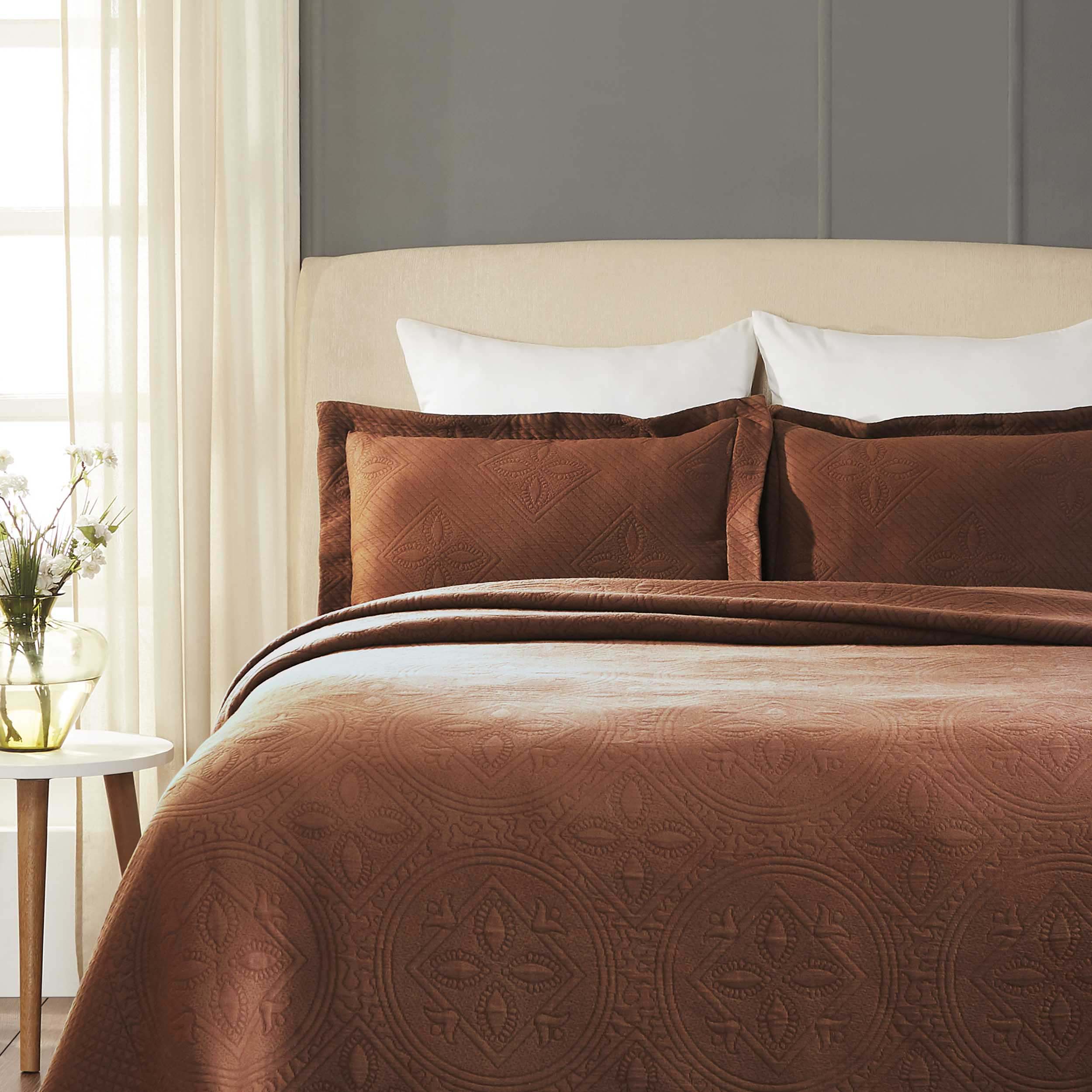 Celtic Circle Jacquard Matelasse Cotton Bedspread Set - Queen Size Luxury Bedding with Intricate Design for Master Bedroom & Guest Room Decor