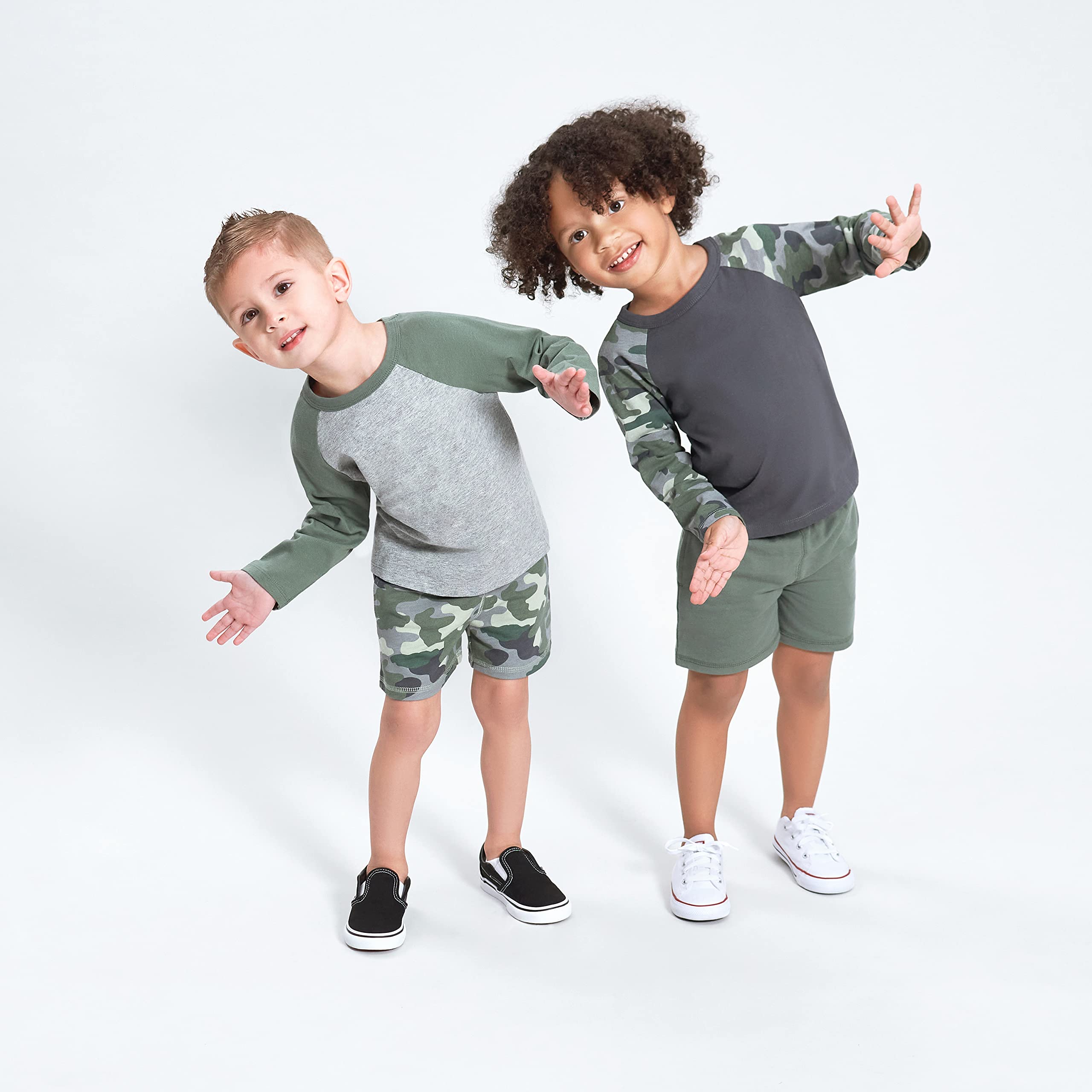 Gerber Baby Boys' 3-Pack Long Sleeve Baseball Tees - Soft Cotton Blend, Green & Gray, 0-3 Months - Perfect for Playtime, Outings & Photo Shoots