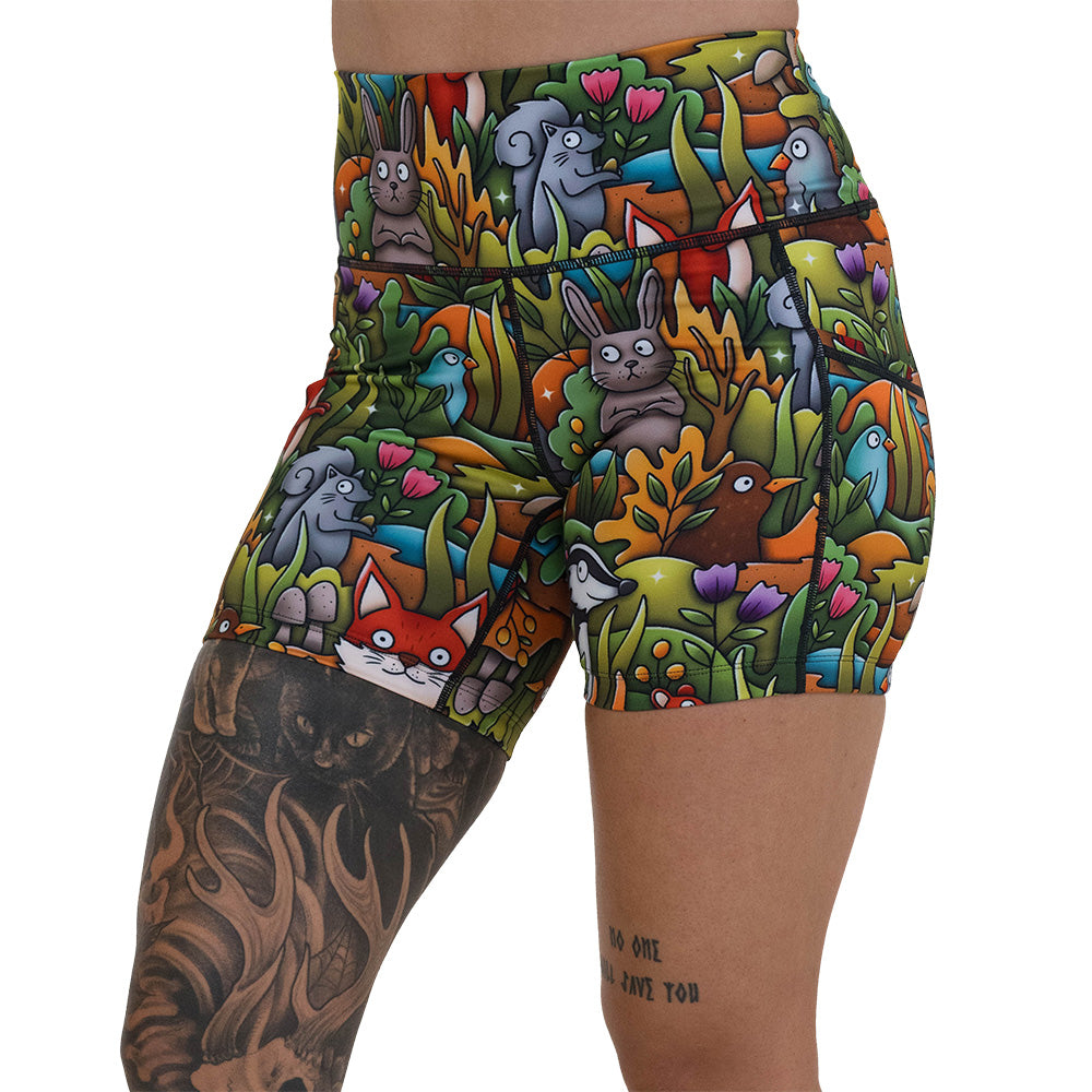 Woodland Creatures Print Shorts - Comfortable & Stylish Casual Wear for Outdoor Adventures & Summer Activities