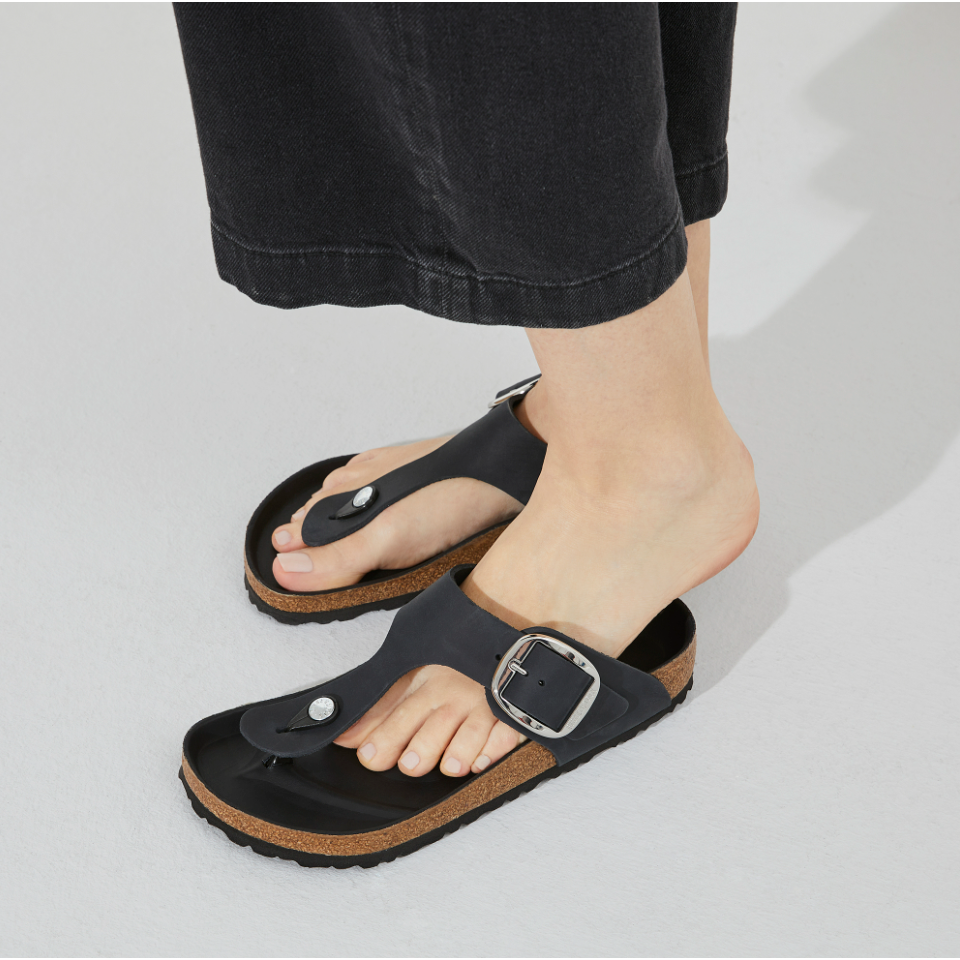 Birkenstock Women's Gizeh Big Buckle Sandals - Black Oiled Leather - Comfortable Arch Support for Walking, Travel & Casual Wear