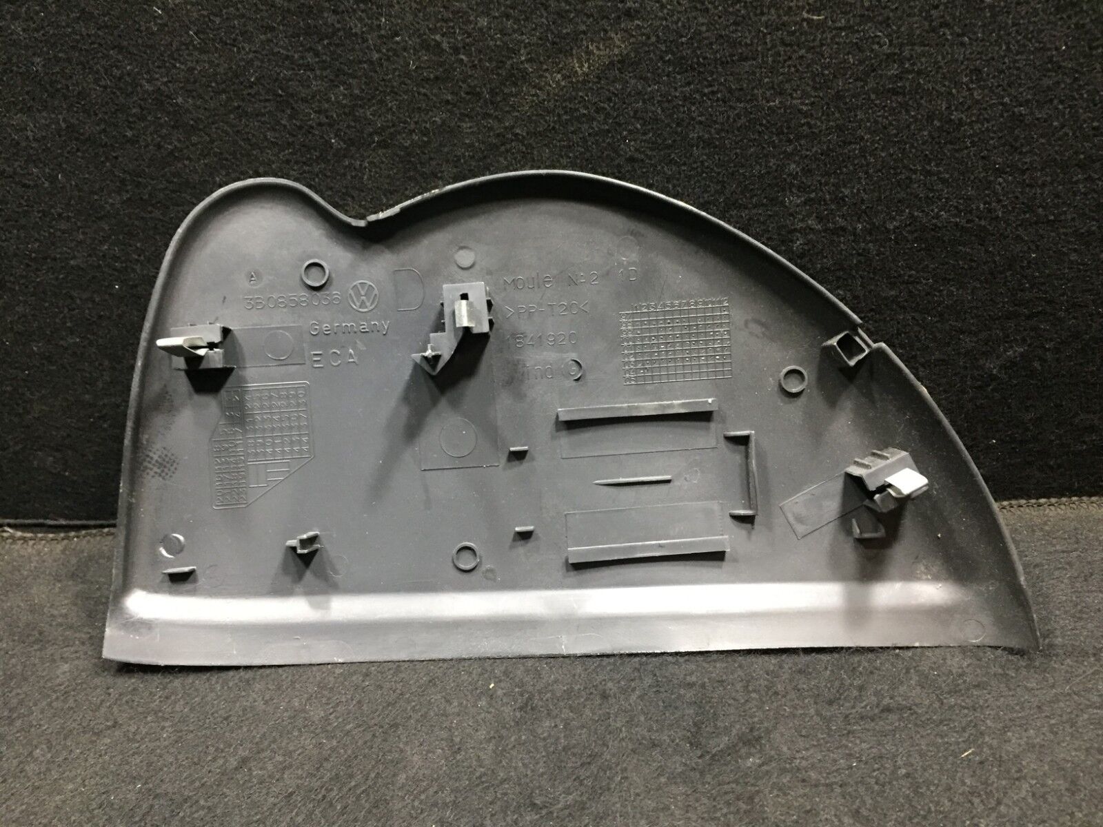 Volkswagen Passat Passenger Side Dash End Cap Cover OEM D23 - Replacement for 2002-2005 Models | Perfect for Interior Repair & Car Restoration Projects
