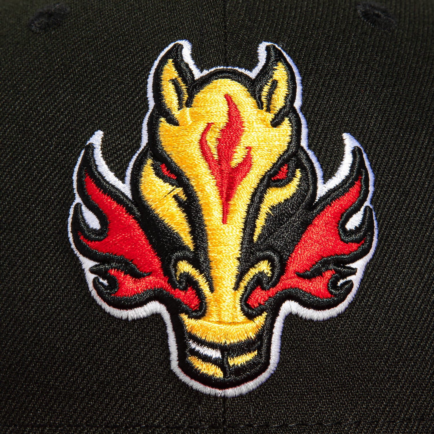 New Era 59Fifty Calgary Flames Blasty Hat - Black & Red NHL Hockey Snapback Cap for Men & Women - Perfect for Game Day, Sports Events & Fan Gear Collection