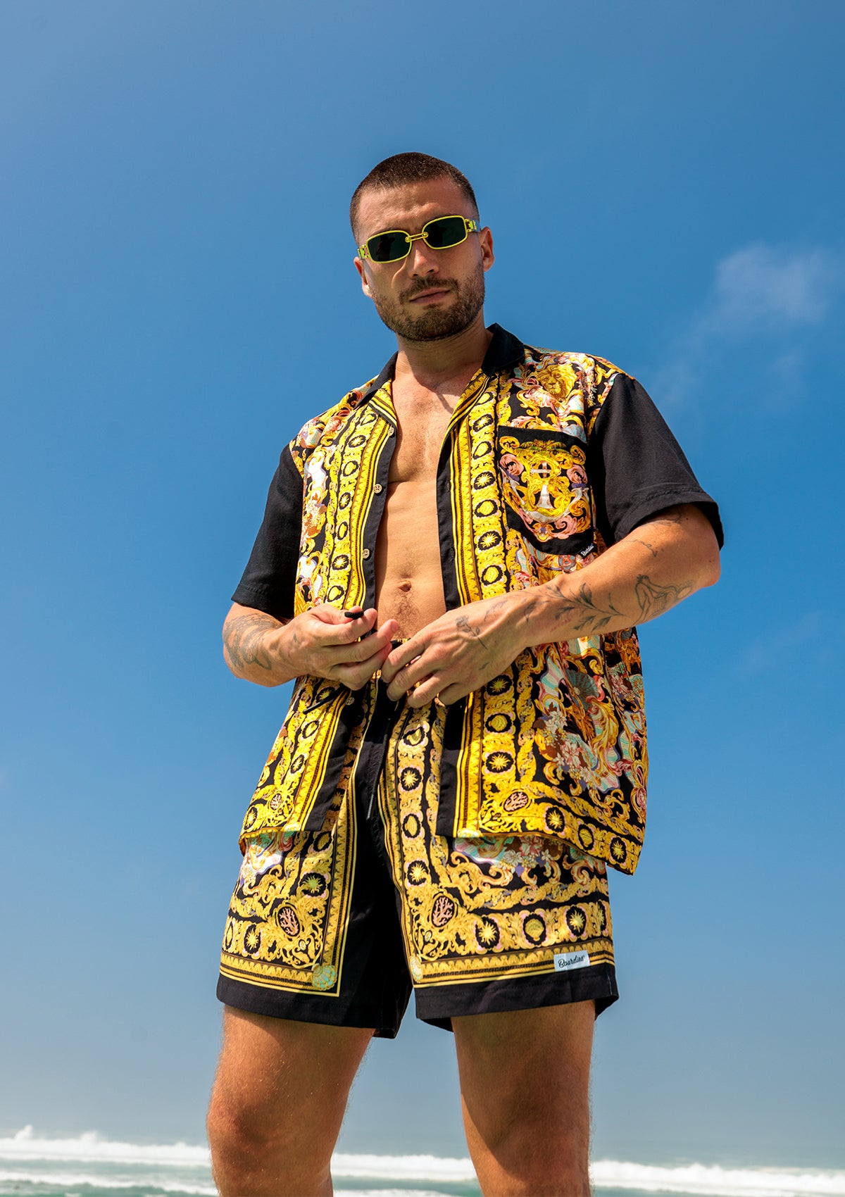 Stylish Baroque Shirt for Men & Women - Vintage Elegant Blouse with Ruffles & Lace - Perfect for Renaissance Fairs, Costume Parties & Themed Events