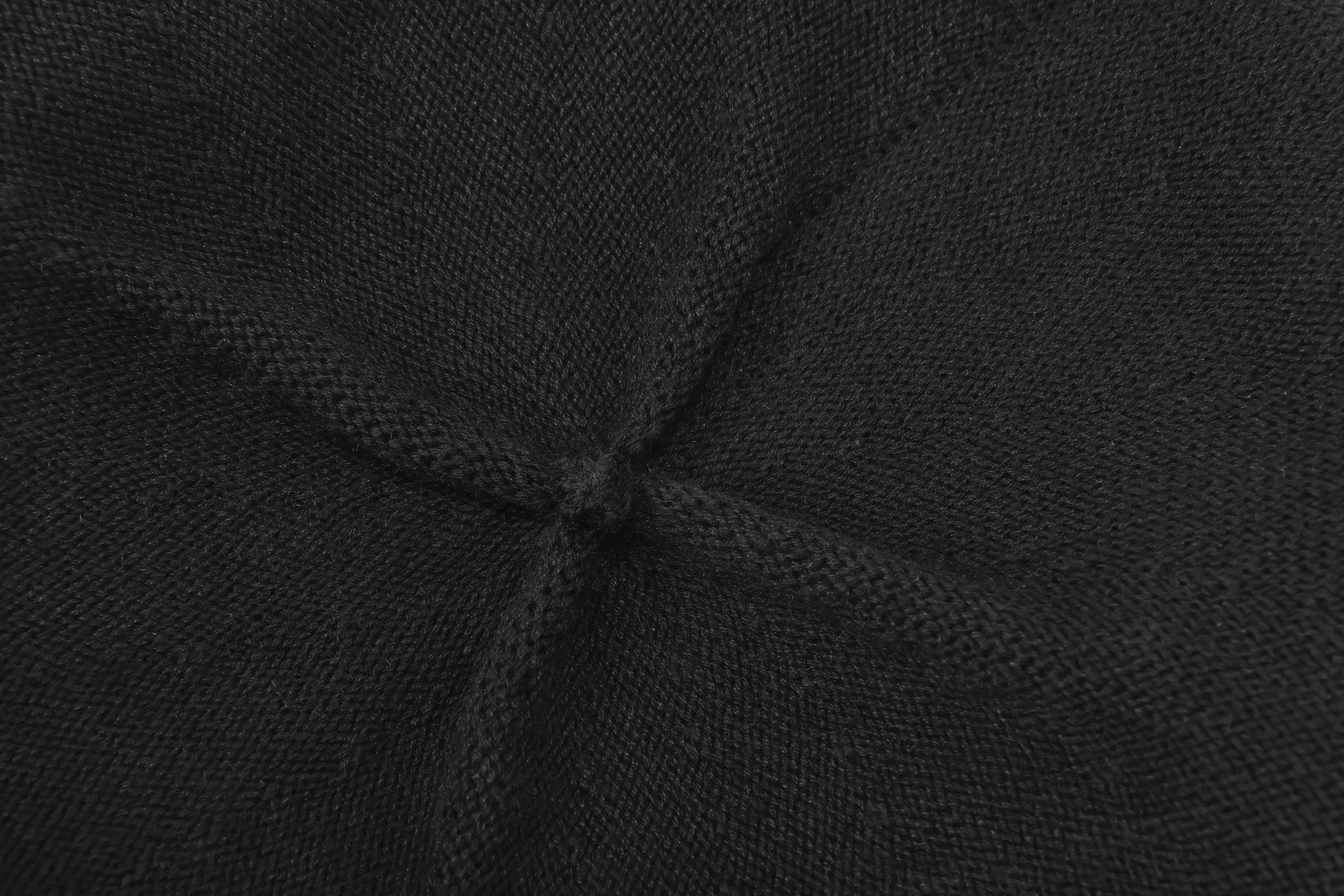 Stylish DOT Artist Beret Hat - Soft Wool French Beret for Women & Men - Perfect for Painting, Photography & Fashion Outfits