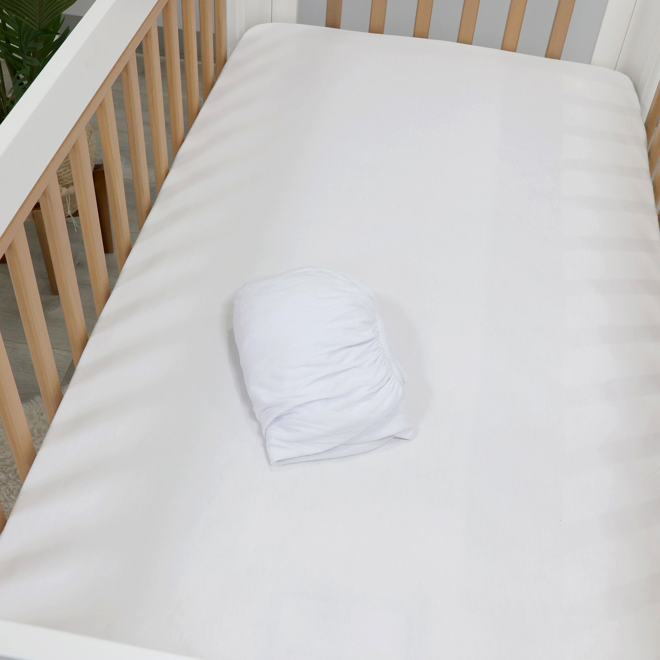 Premium Bamboo White 2-Pack Jersey Fitted Sheets - Ultra Soft & Breathable Bed Sheets for Queen/King Size Mattresses - Perfect for Hot Sleepers & Allergy Relief