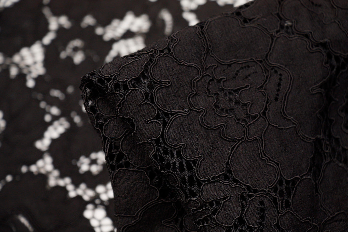 Elegant Black Floral Lace Fabric - Perfect for Wedding Dresses, Evening Gowns & DIY Crafts