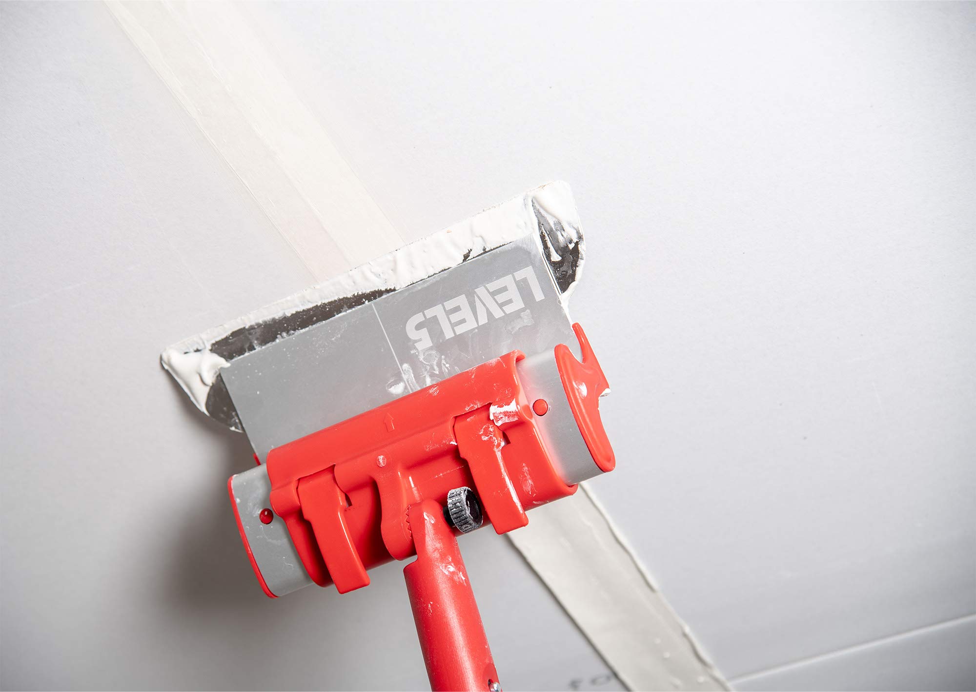 LEVEL5 32-Inch Skimming Blade - Professional Drywall Taping Knife with Extruded Aluminum & Stainless Steel Construction - High-Impact End Caps - Perfect for Sheetrock, Gyprock, Plasterboard Smoothing - Ideal for Home Renovation & Professional Construction Projects