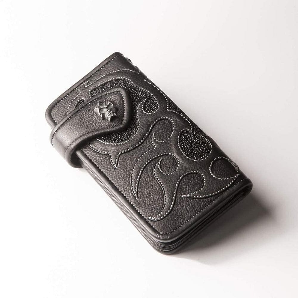 Premium Stingray Leather Skull Concho Biker Wallet for Men - Durable Long Wallet with Unique Skull Design - Perfect for Motorcycle Riders & Biker Enthusiasts