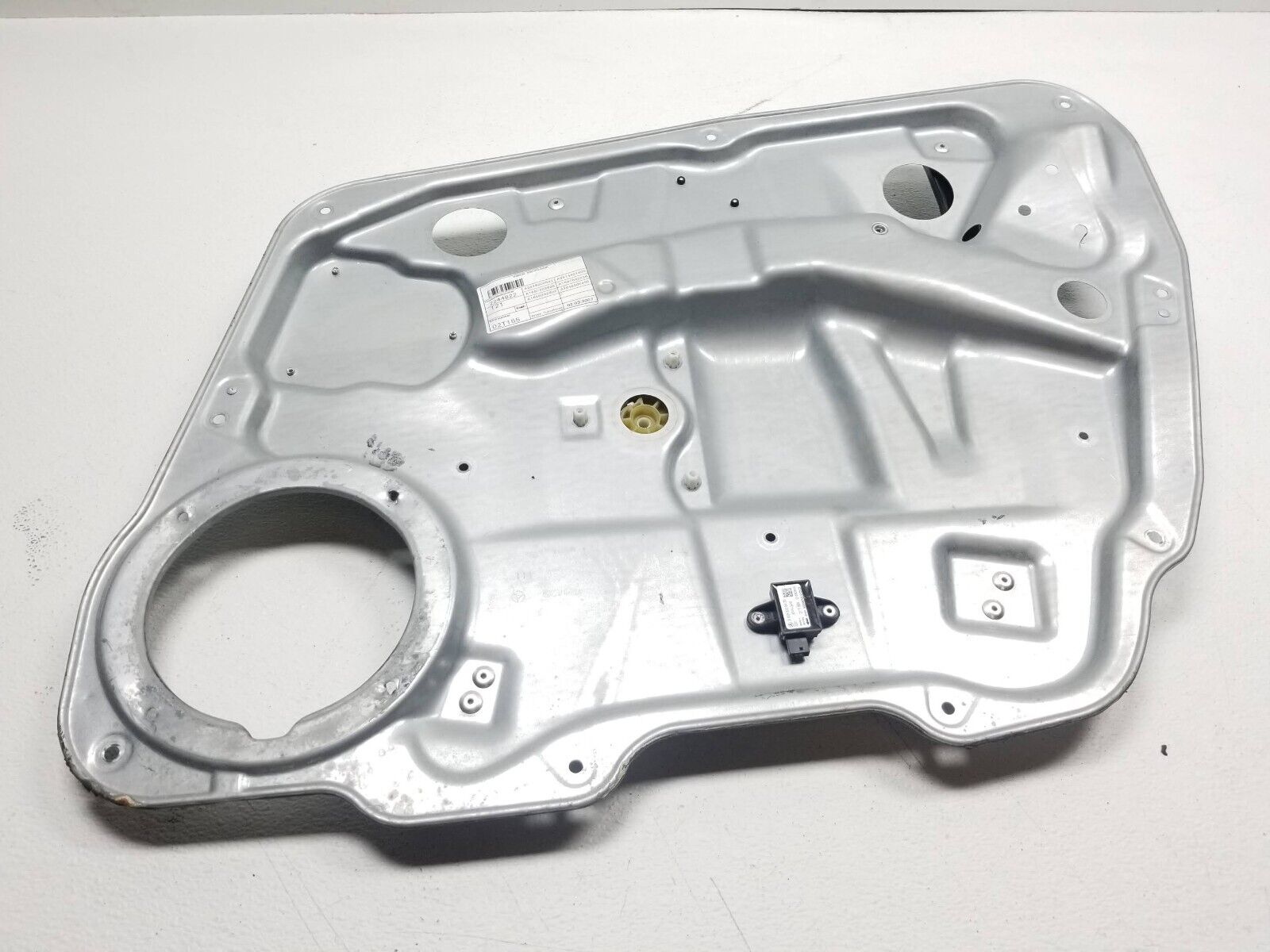 2006-2011 Mercedes ML500 Right Passenger Side Front Door Window Regulator OEM Replacement - Perfect for Smooth Window Operation & Repair