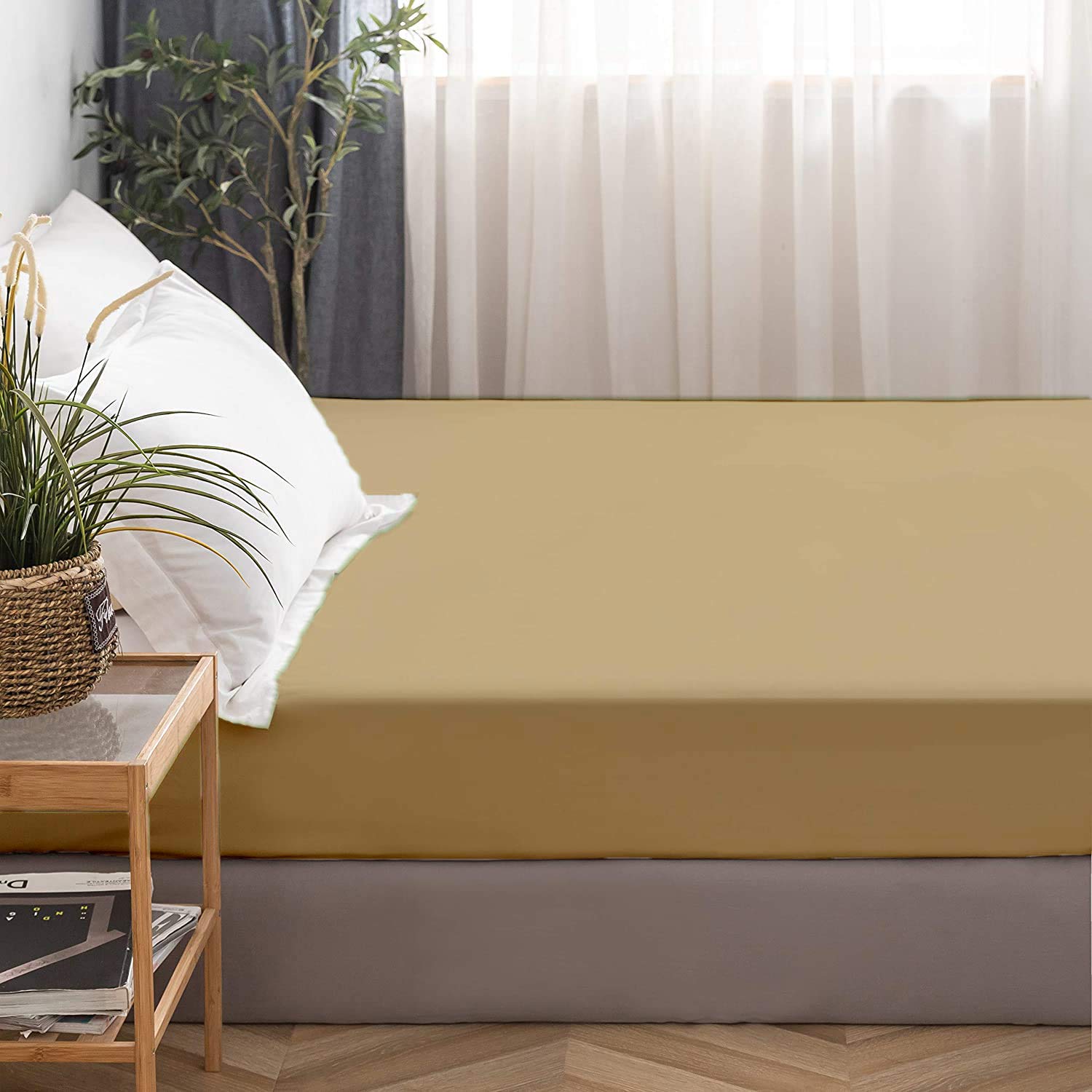 1 Queen Fitted Sheet - 100% Organic Cotton Deep Pocket Fitted Sheet, Soft Hotel Quality 800 Thread Count, Premium Breathable Queen Size Fitted Sheet for Beds Up to 16