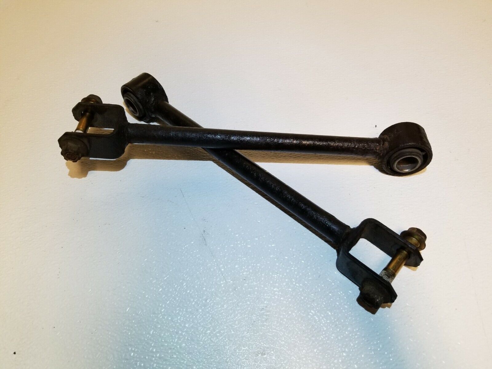 04-08 Nissan Maxima Rear Control Arm Pair - OEM Quality Replacement for 110k Miles - Perfect for Suspension Repair & Smooth Ride Maintenance