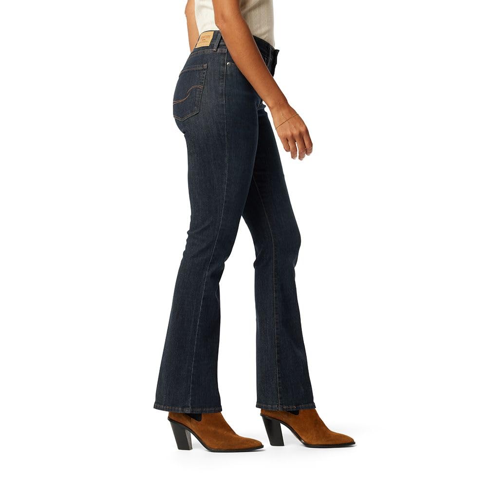 Levi's Signature Gold Women's Totally Shaping Bootcut Jeans - Plus Size & Regular Fit - Comfortable Stretch Denim Pants for Casual Wear & Everyday Outfits