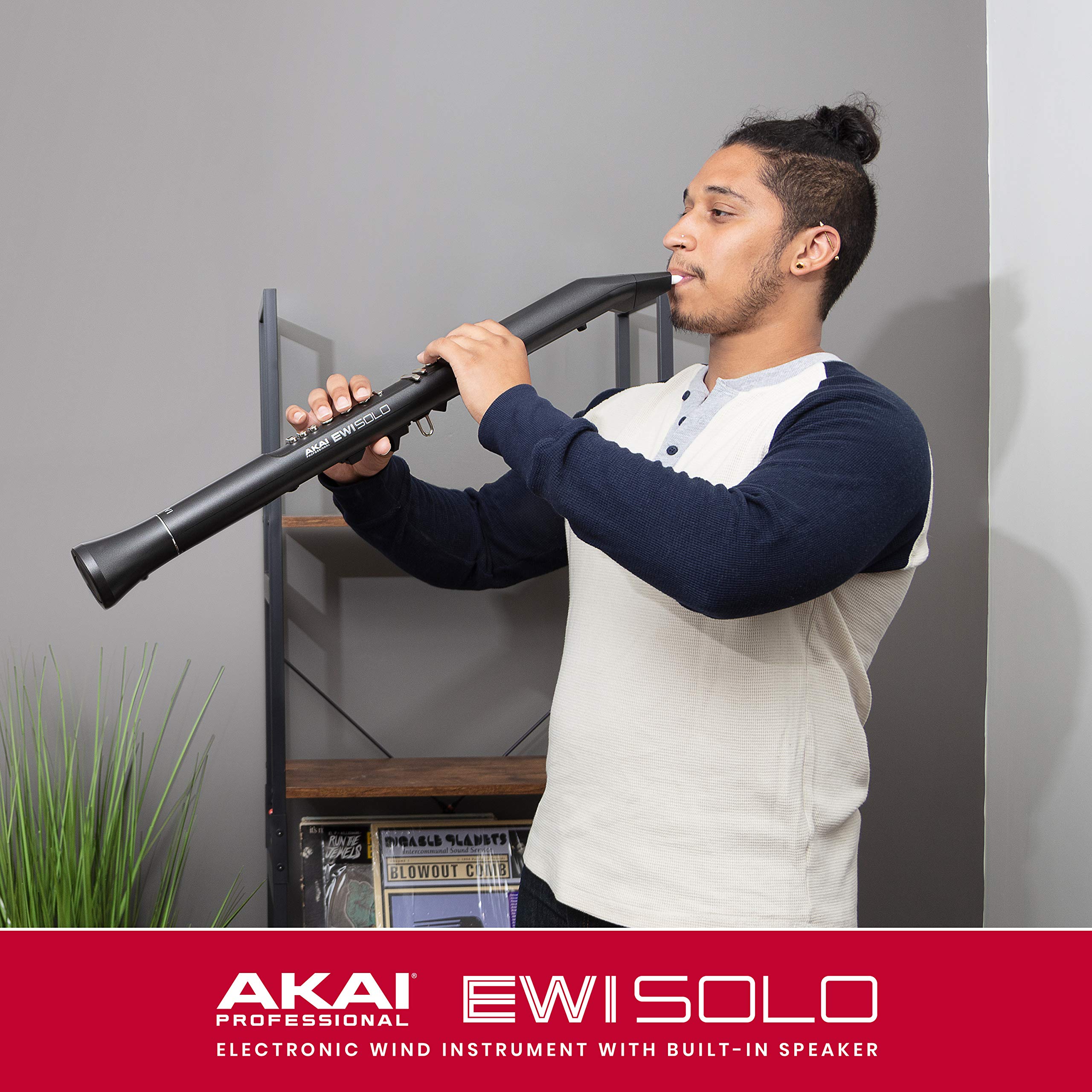 AKAI Professional EWI Solo Electronic Wind Instrument - Portable Digital Wind Controller with 200 Sounds, Built-in Speaker, Rechargeable Battery & USB MIDI Connectivity (Black) - Perfect for Live Performances, Studio Recording & Music Education