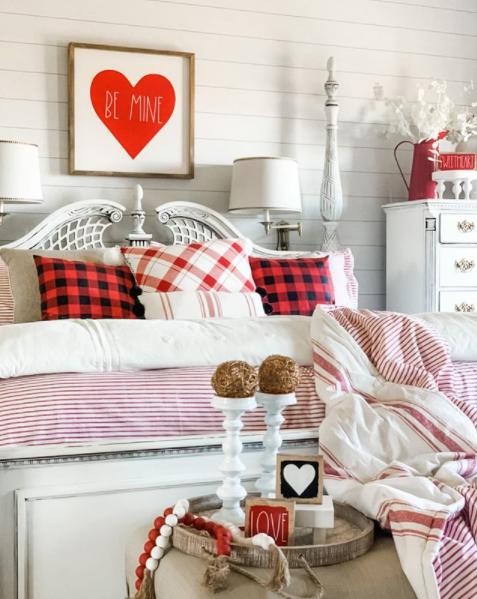 Farmhouse Stripe Reversible Comforter Set - Queen Size, Soft Breathable Cotton Bedding - Perfect for Cozy Bedroom Decor & Guest Room Styling