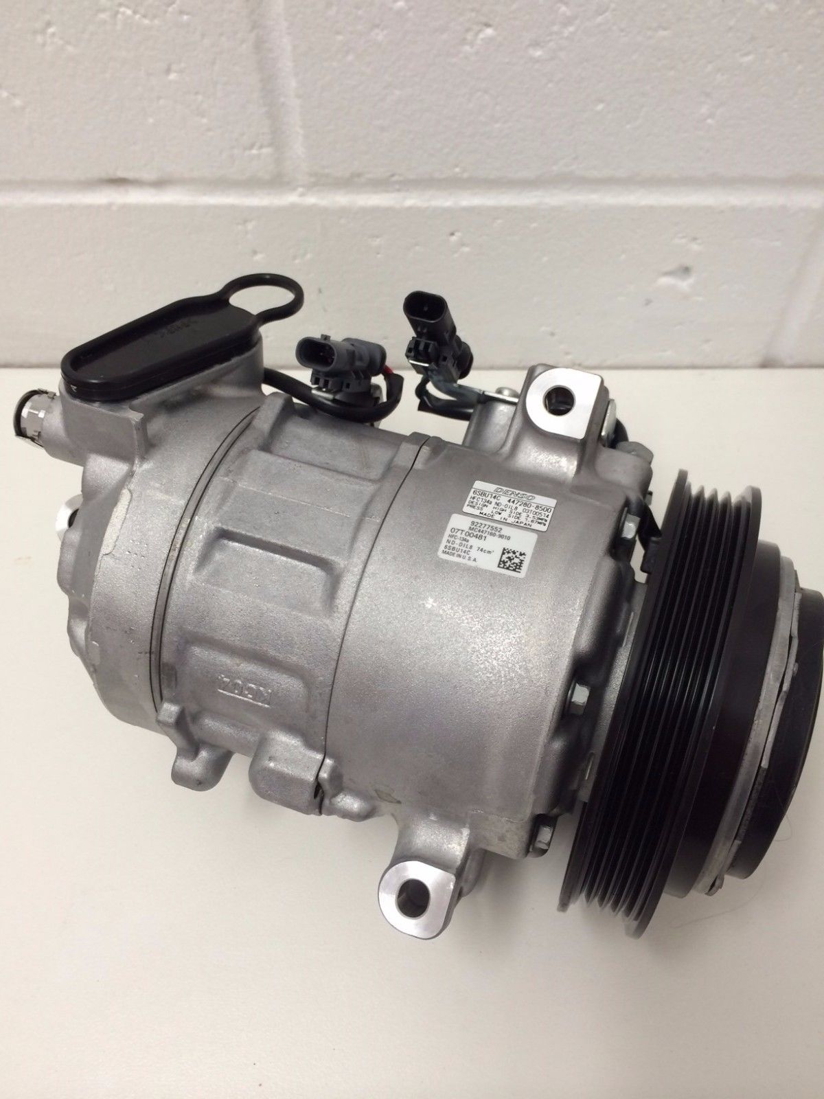 Gen Holden Commodore VE VF WM WN Air Conditioning Compressor Part Number 92276907 - Replacement AC Compressor for Car Cooling System