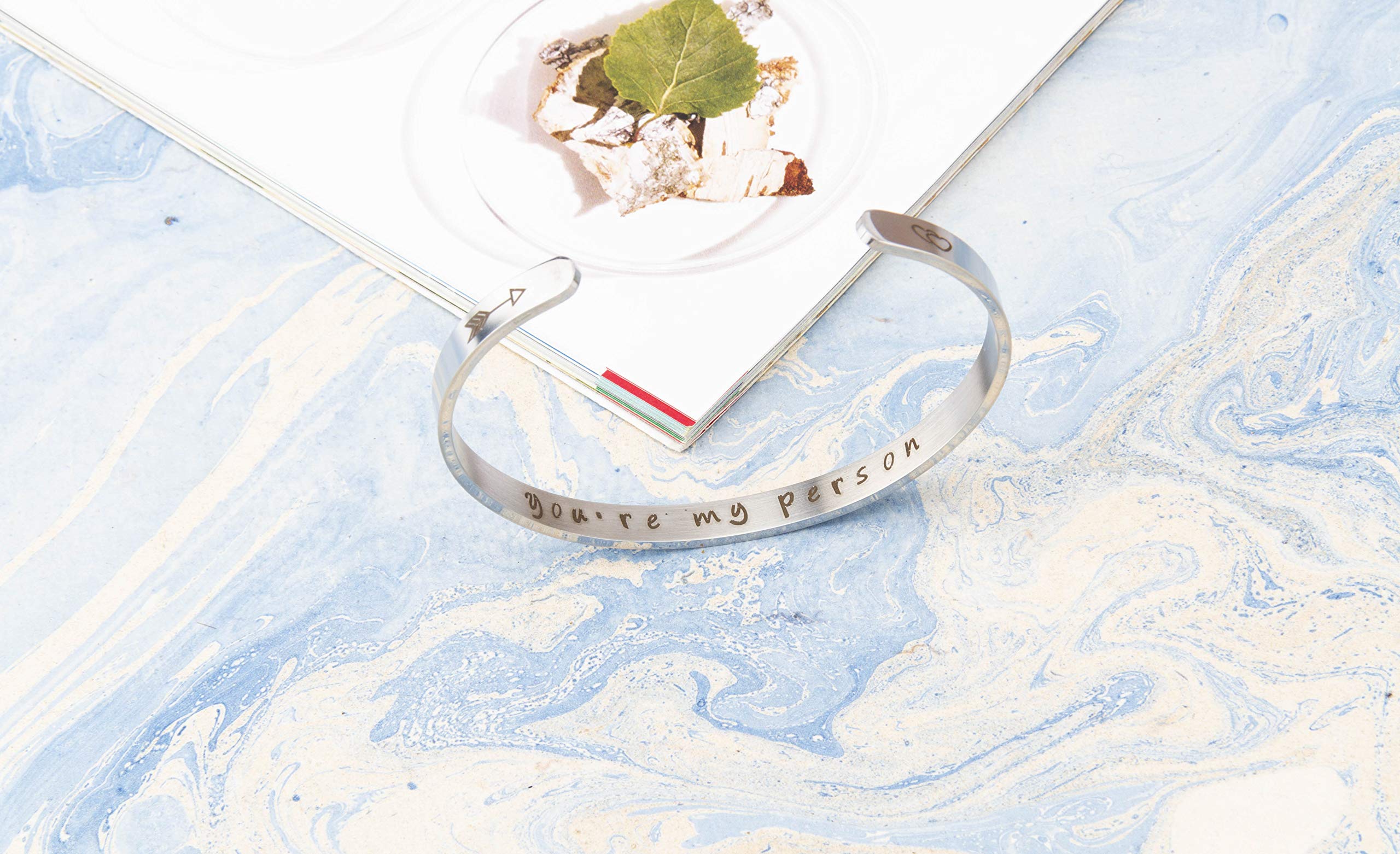 ANKINGPiiN Motivational Bracelets for Women & Men - Inspirational Gift with Personalized Mantra, Birthday Cuff Bangle, Friendship Jewelry in Gift Box - Perfect for Daily Wear, Gifting & Positive Affirmations