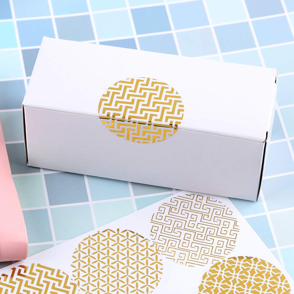30 Sheets Decorative Gold Circle Envelope Seals - Self-Adhesive Stickers for Gift Wrapping, Wedding Invitations, Scrapbooking & DIY Crafts - Universal Sealing Labels for Boxes, Cards & Letters