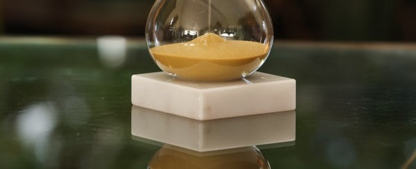 60 Minute Modern Glass Sand Timer - Elegant Gold Hourglass for Kitchen, Office & Classroom Decor - Perfect for Cooking, Study & Productivity