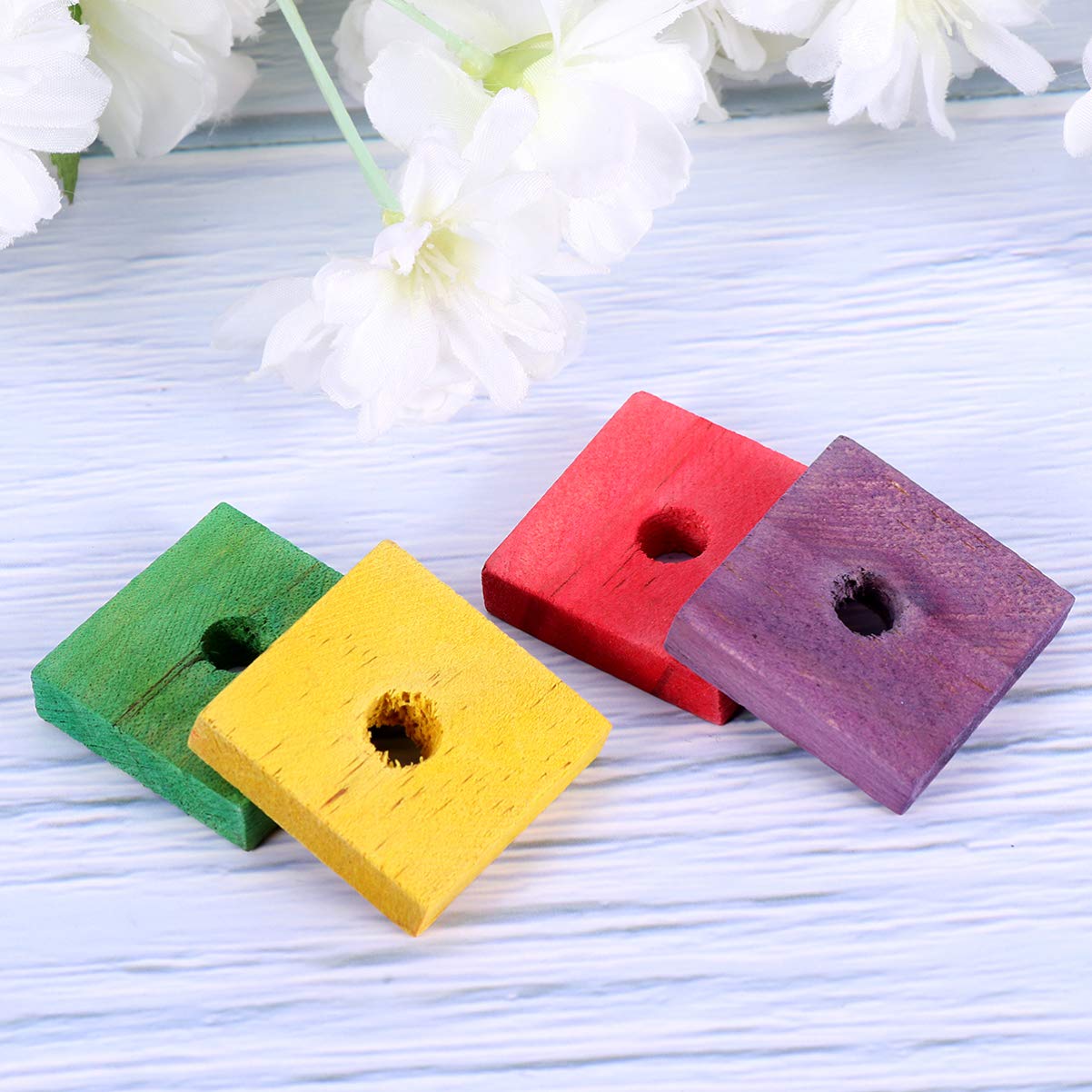 POPETPOP 50-Piece Natural Wooden Chewing Blocks for Parrots & Birds - Safe Bite Toys, DIY Cage Accessories, Mixed Colors - Perfect for Beak Trimming & Mental Stimulation