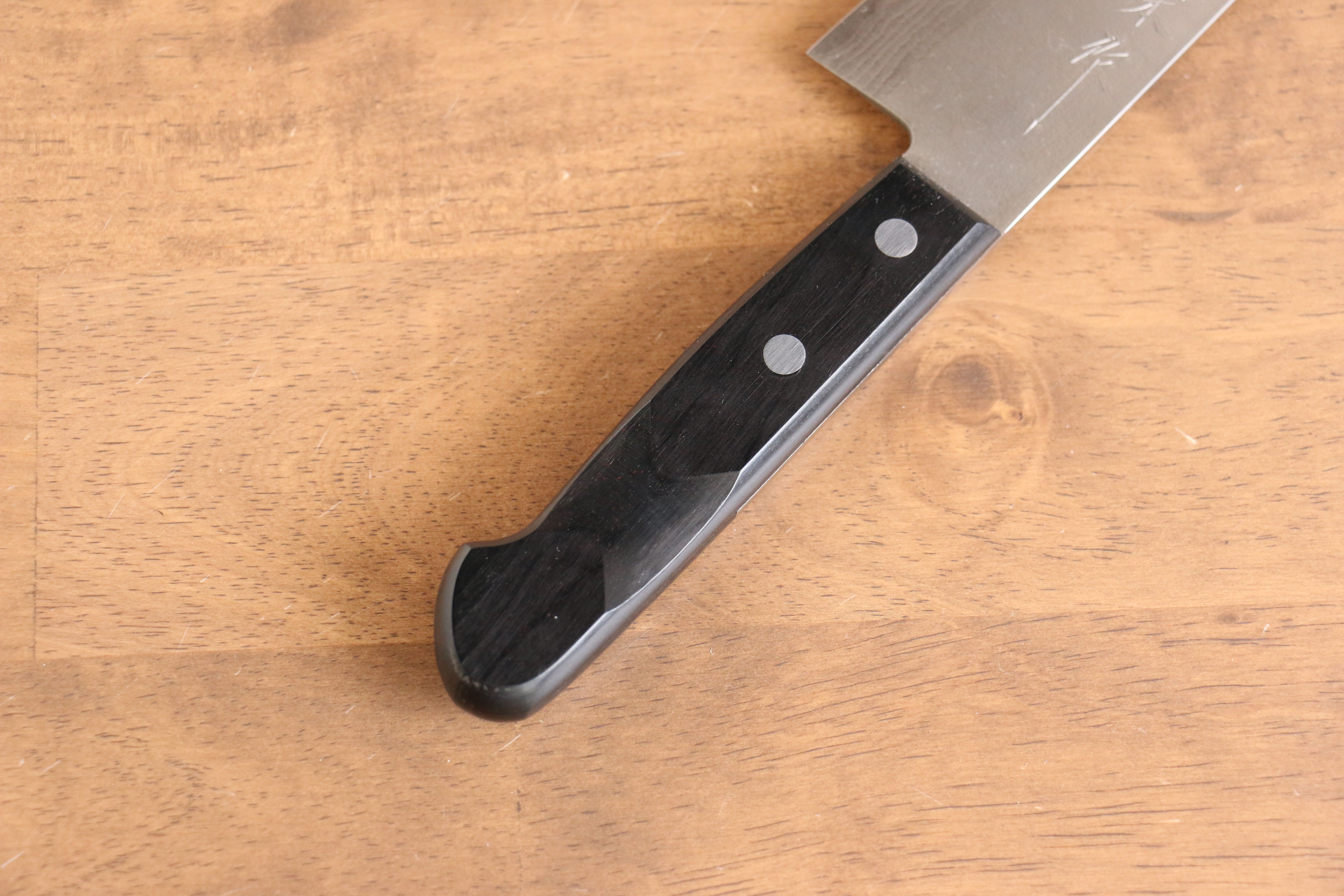 Nao Yamamoto SRS13 Nashiji Damascus Santoku Knife 170mm - Black Pakkawood Handle - Premium Japanese Kitchen Knife for Slicing, Dicing, and Chopping Vegetables, Meat, and Fish