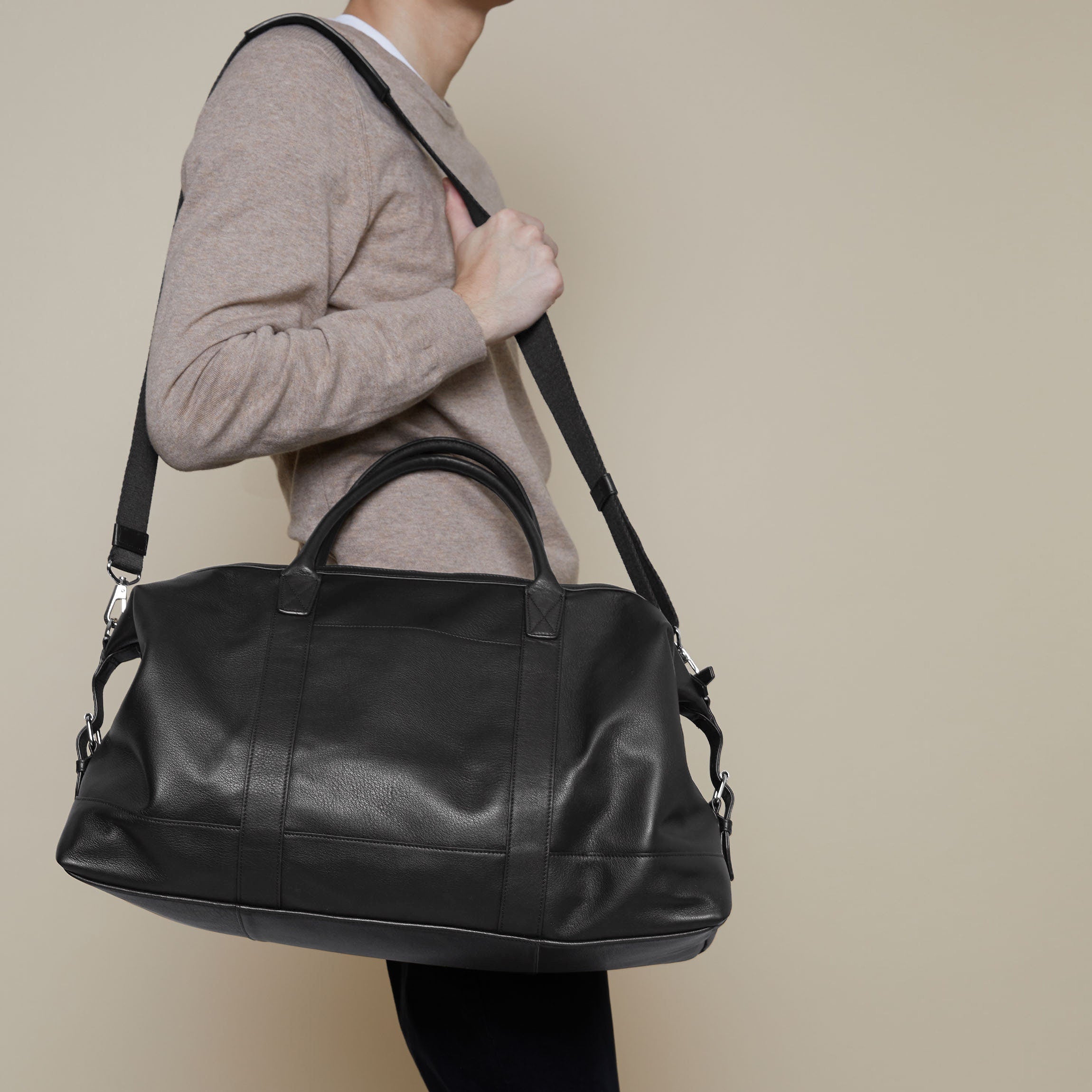 Kessler Medium Duffle Bag - Black Onyx - Waterproof Travel Duffel for Gym, Sports & Weekend Getaways