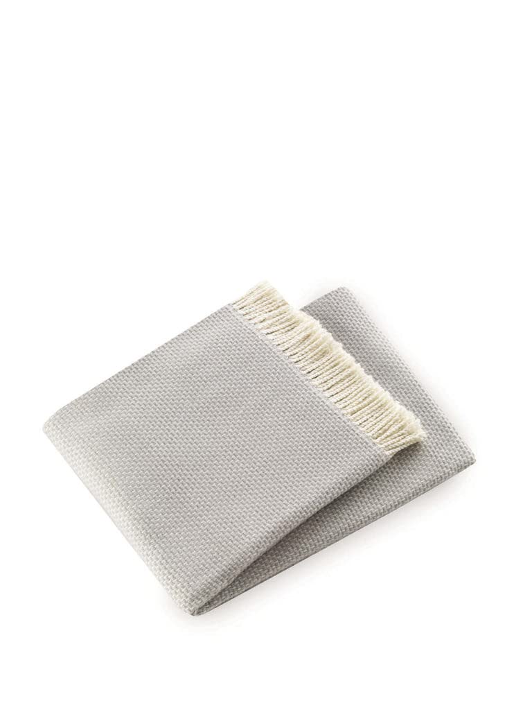 Soft Light Gray Links Pattern Throw Blanket - Cozy Knit Blanket for Sofa, Bed & Couch - Perfect for Winter Nights, Movie Time & Home Decor