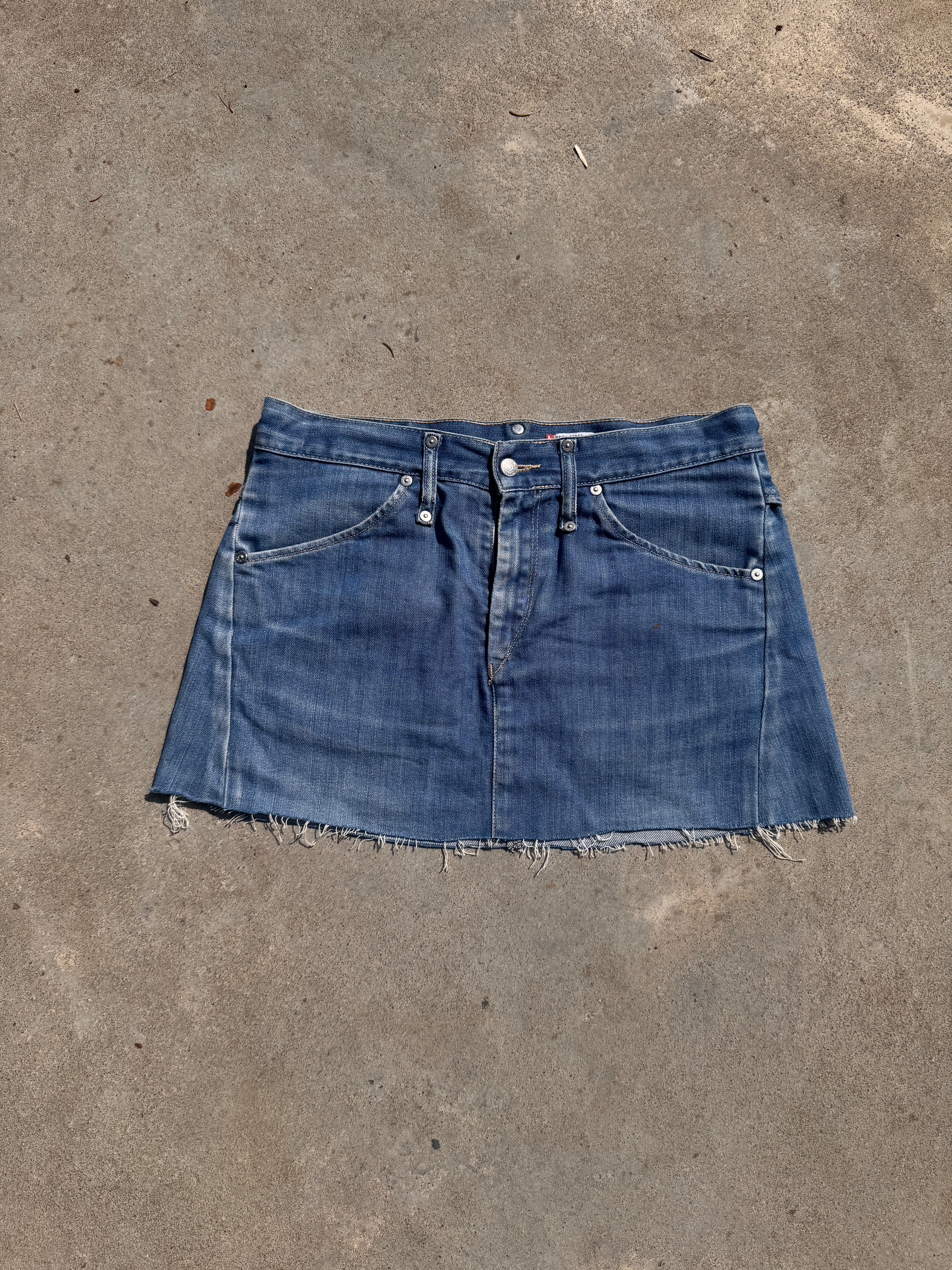 Levi's Women's Classic Denim Skirt - Size EU 36 (US 6) | High Waist A-Line Skirt for Casual & Office Wear | Perfect for Spring & Summer Outfits