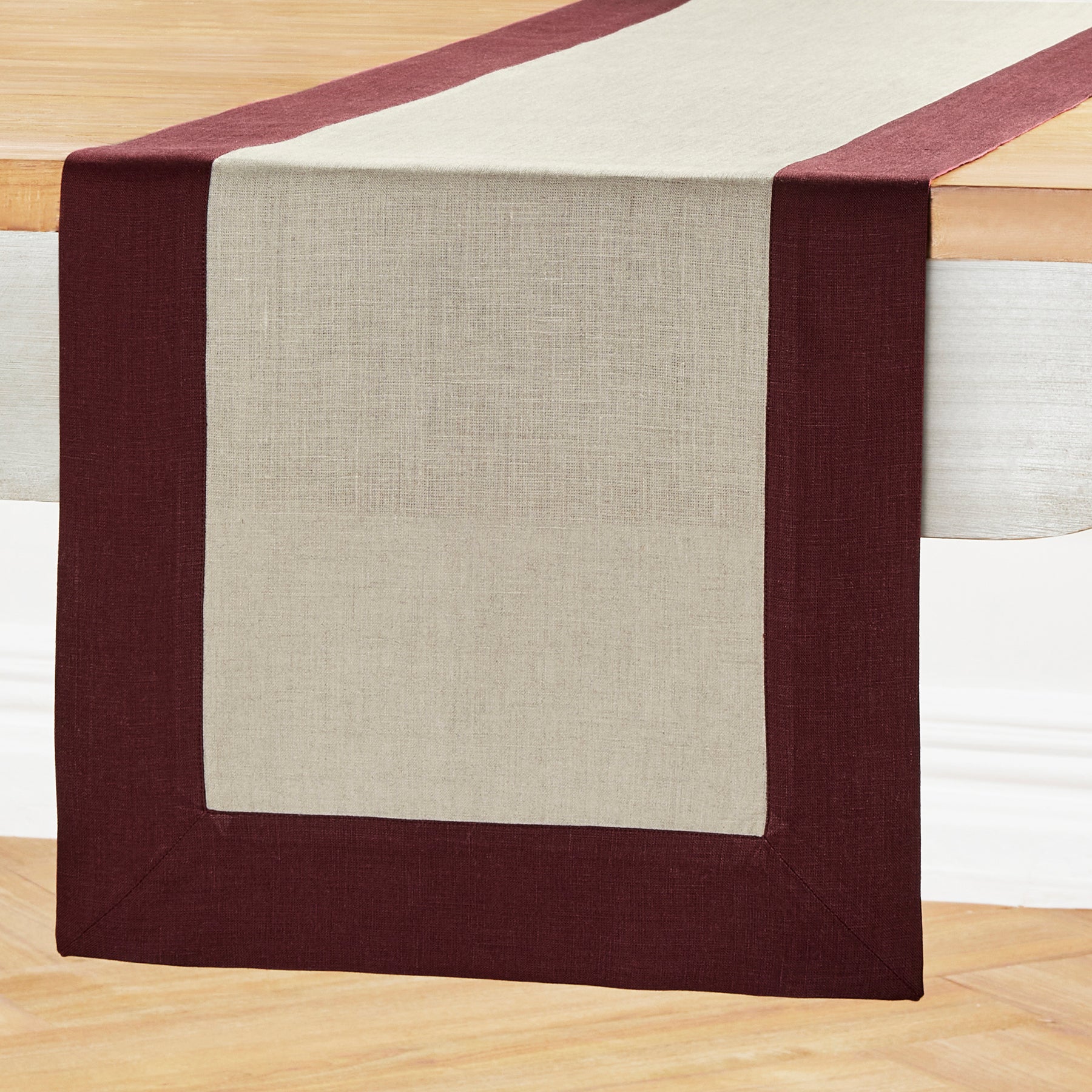 Elegant Contempo Table Runner - Premium Dining Decor for Weddings, Holidays & Everyday Use
