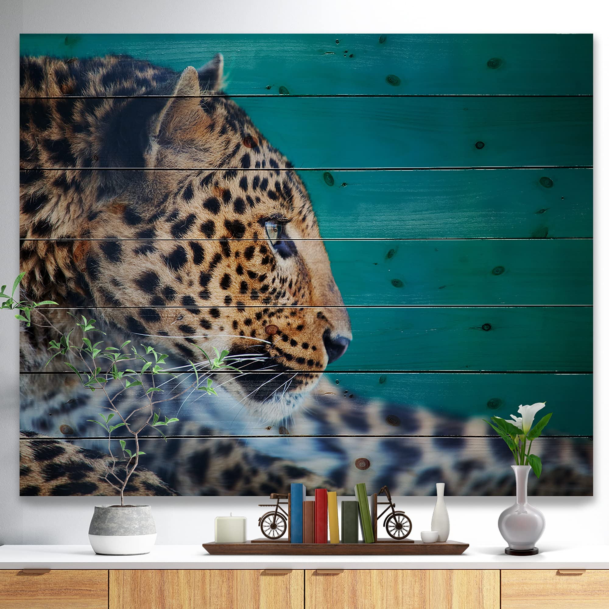 DesignQ Vigilant Leopard Close-Up Wood Wall Art - Traditional Animal Decor, White Pine Wood Wall Panel for Living Room, Bedroom & Office Decor