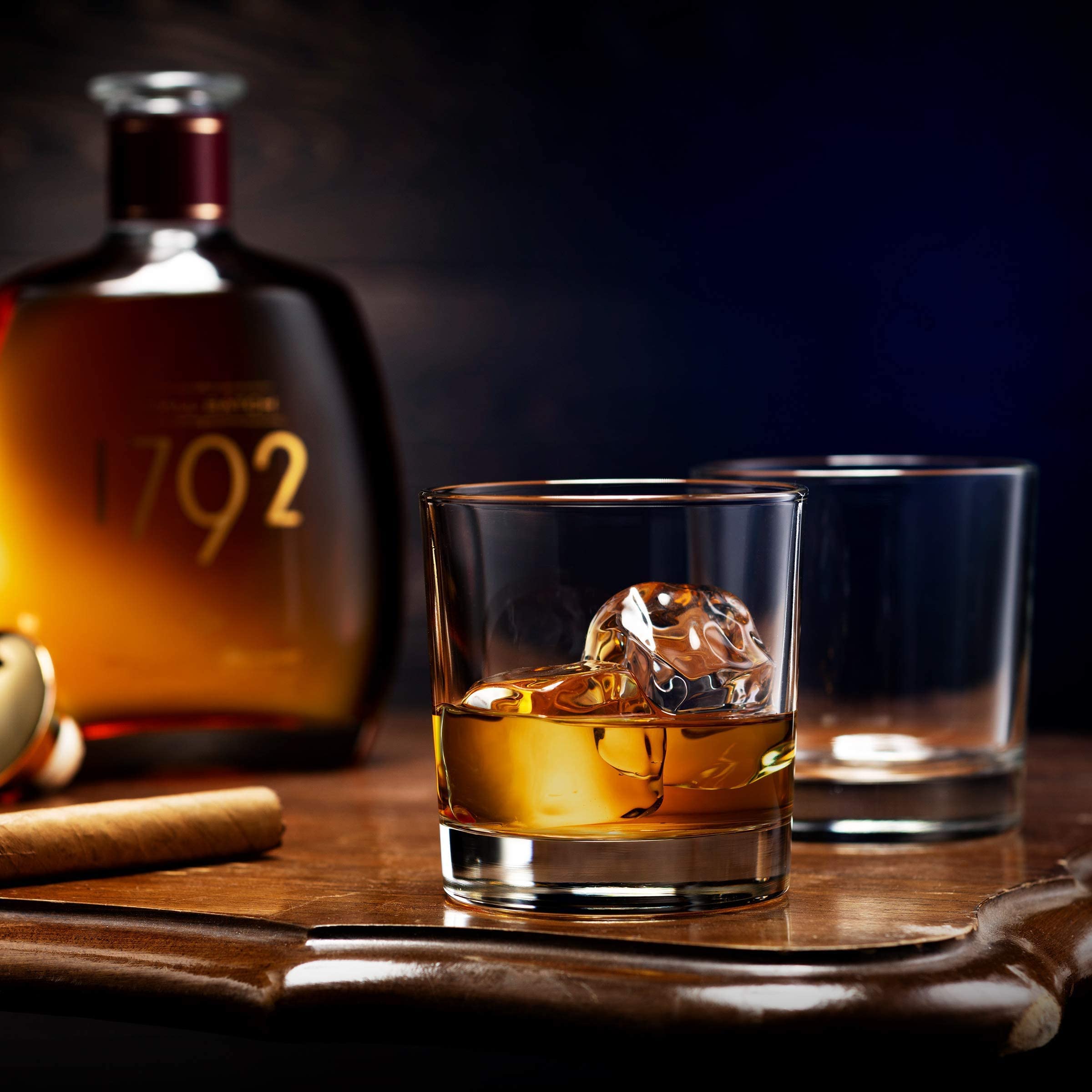 Godinger Old Fashioned Whiskey Glasses Set of 4 - Italian Made Crystal Drinking Glasses for Bourbon, Scotch & Cocktails - Perfect Whiskey Gift Set for Men & Home Bar Accessories