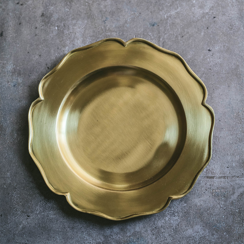 Elegant Petal Brass Tray - Large Decorative Serving Tray for Home Decor, Jewelry Display & Gift Giving - Perfect for Dining Table Centerpiece, Bathroom Organizer or Wedding Decor