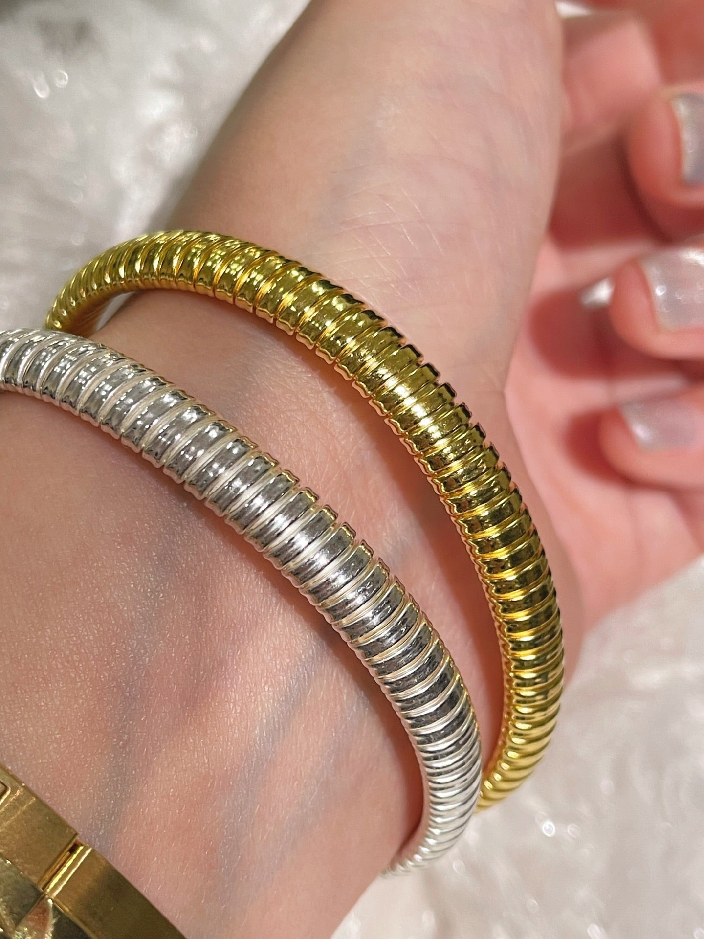 Italian Ribbed Flex Bangle Bracelet - Adjustable Silver Cuff for Women | Perfect for Everyday Wear, Parties & Special Occasions