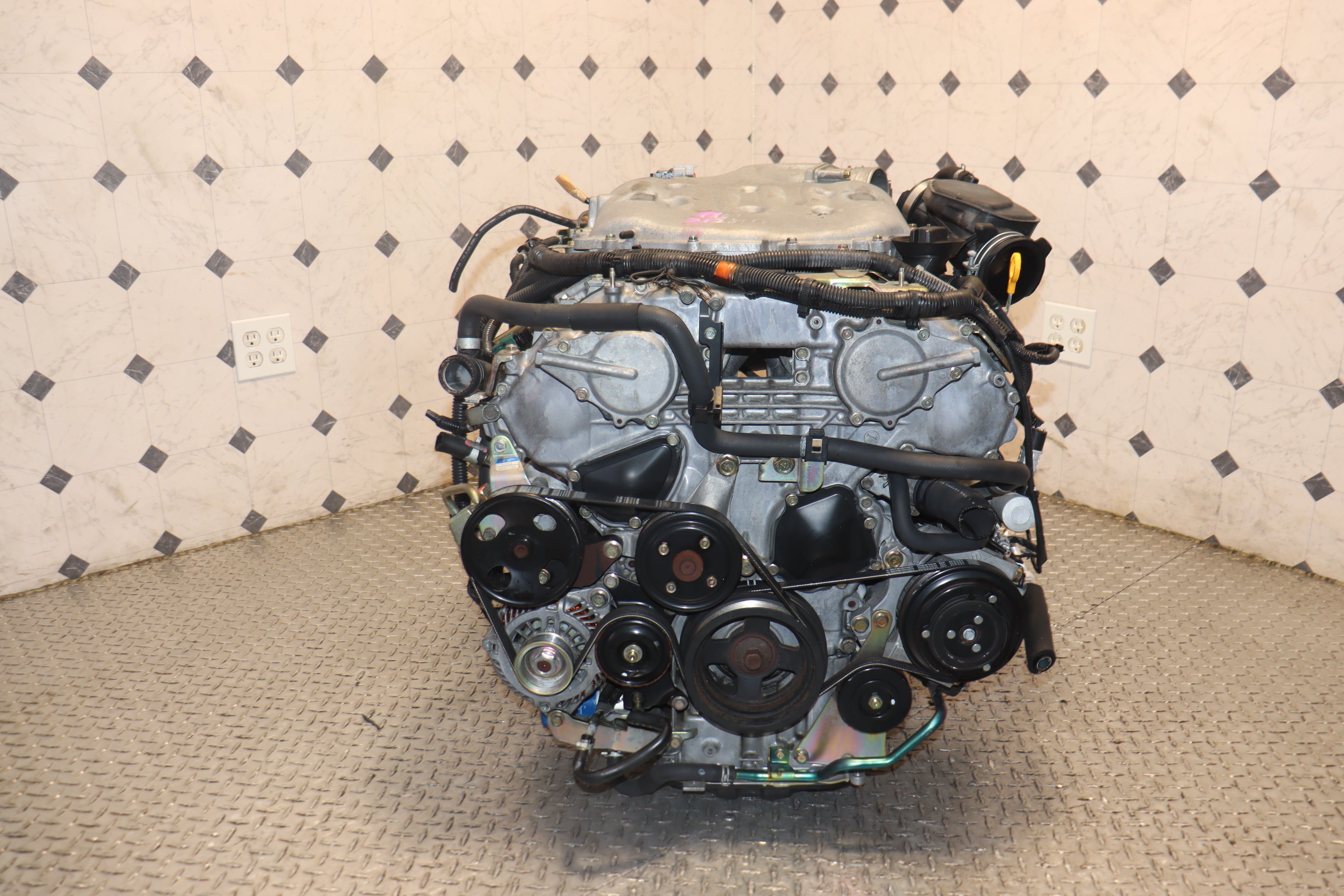 JDM 2003-2005 Nissan 350Z & Infiniti G35 VQ35DE 3.5L Non-Revup Engine - Replacement Motor for Performance Upgrades & Classic Car Restoration